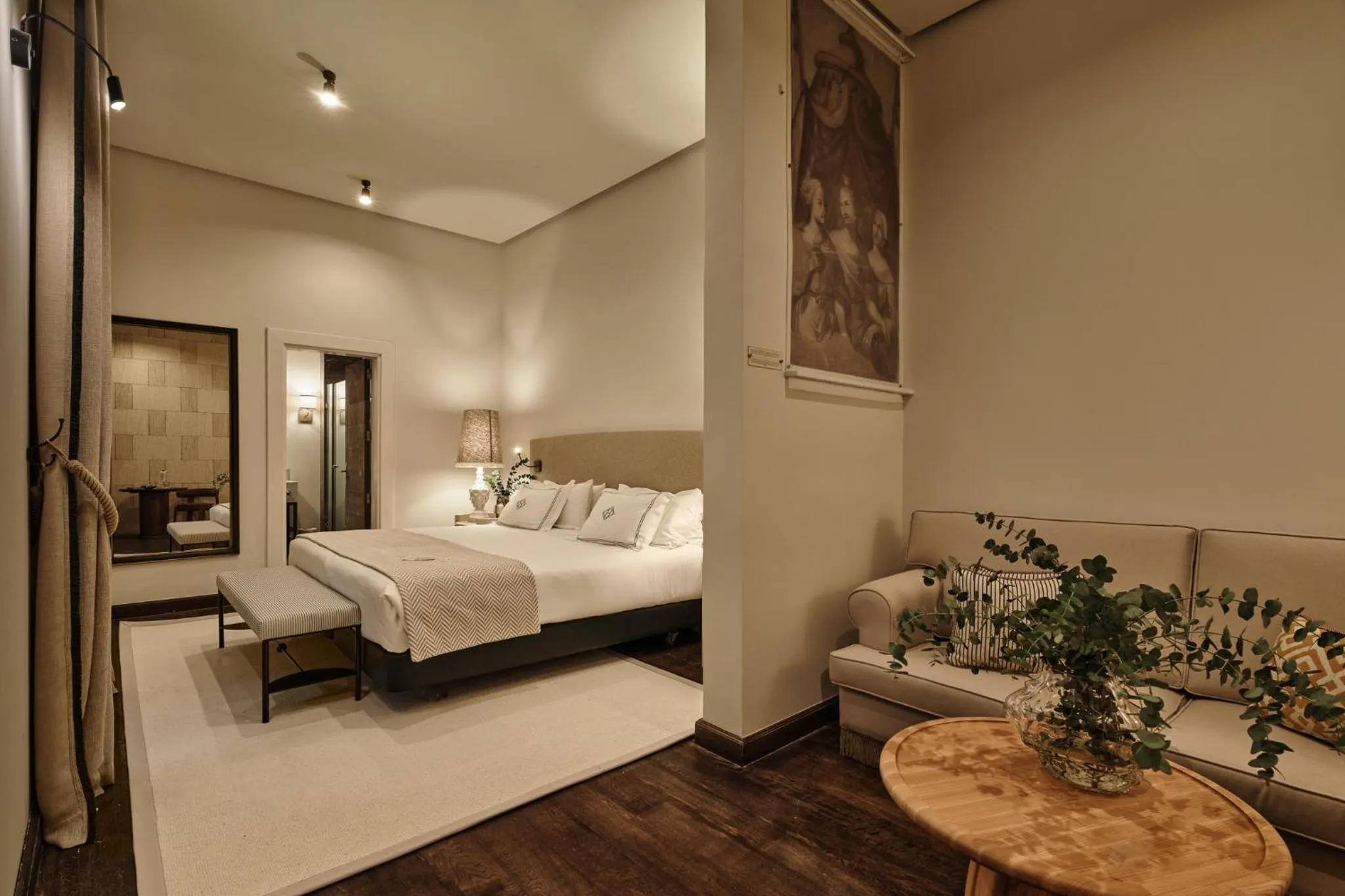 Bed in Hospes Palacio del Bailio, a Member of Design Hotels