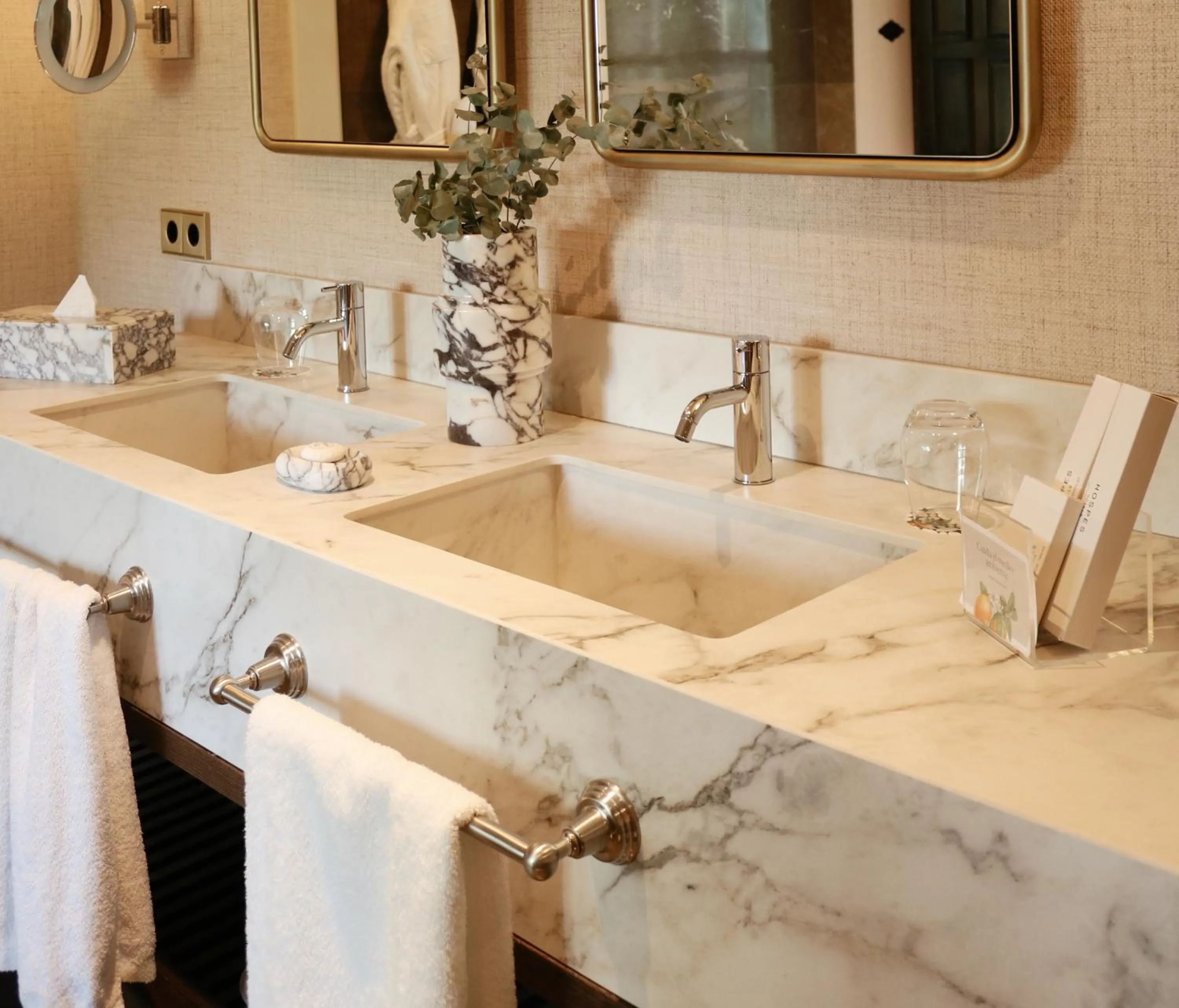 Bathroom in Hospes Palacio del Bailio, a Member of Design Hotels