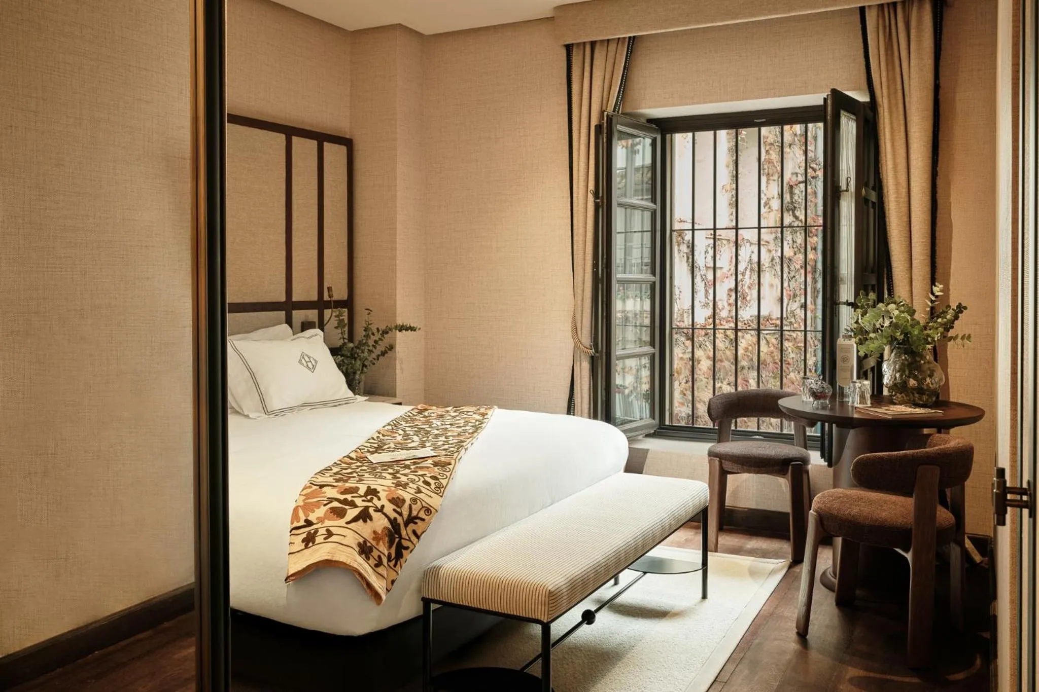 Bed in Hospes Palacio del Bailio, a Member of Design Hotels