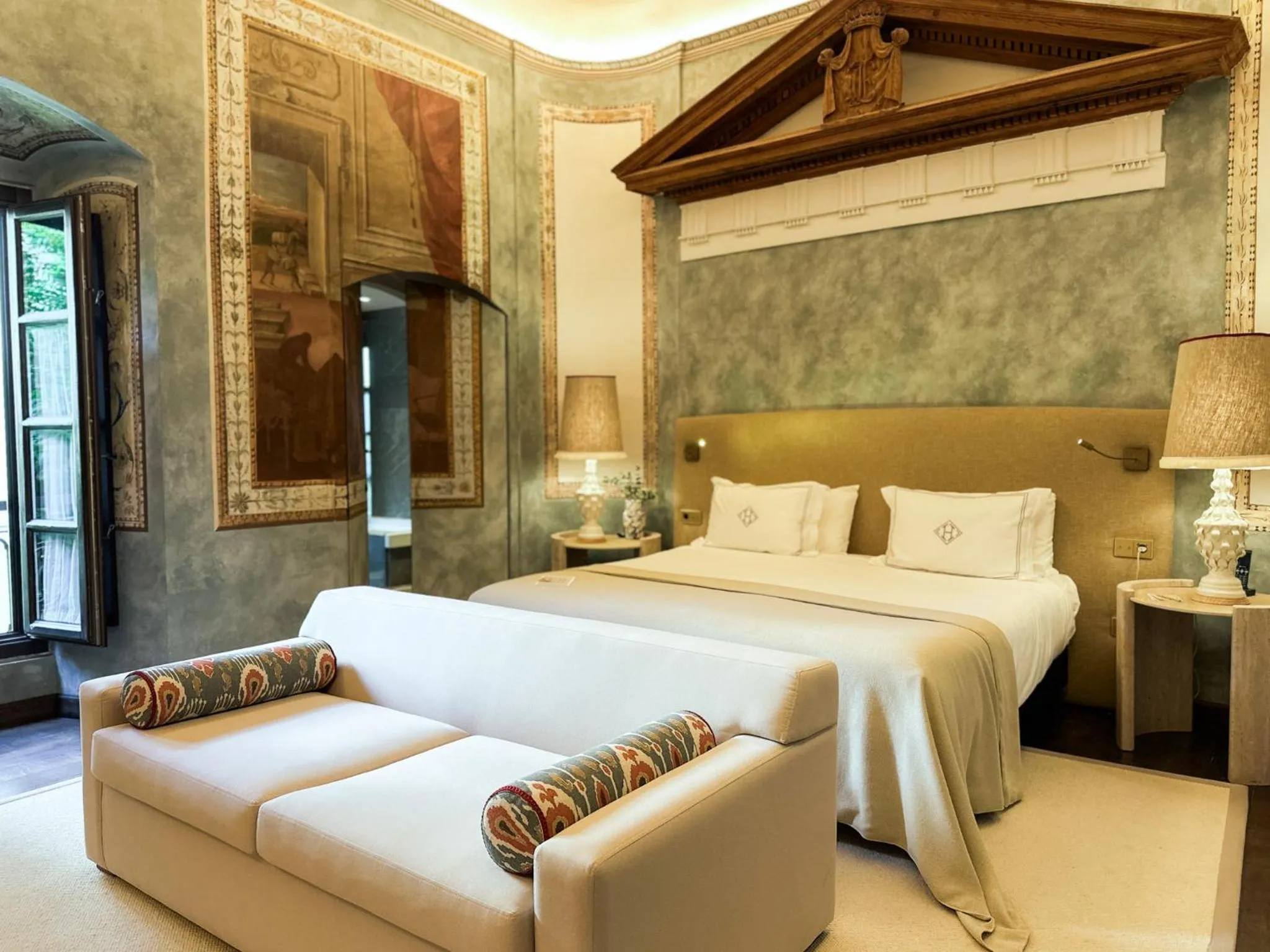 Bed in Hospes Palacio del Bailio, a Member of Design Hotels