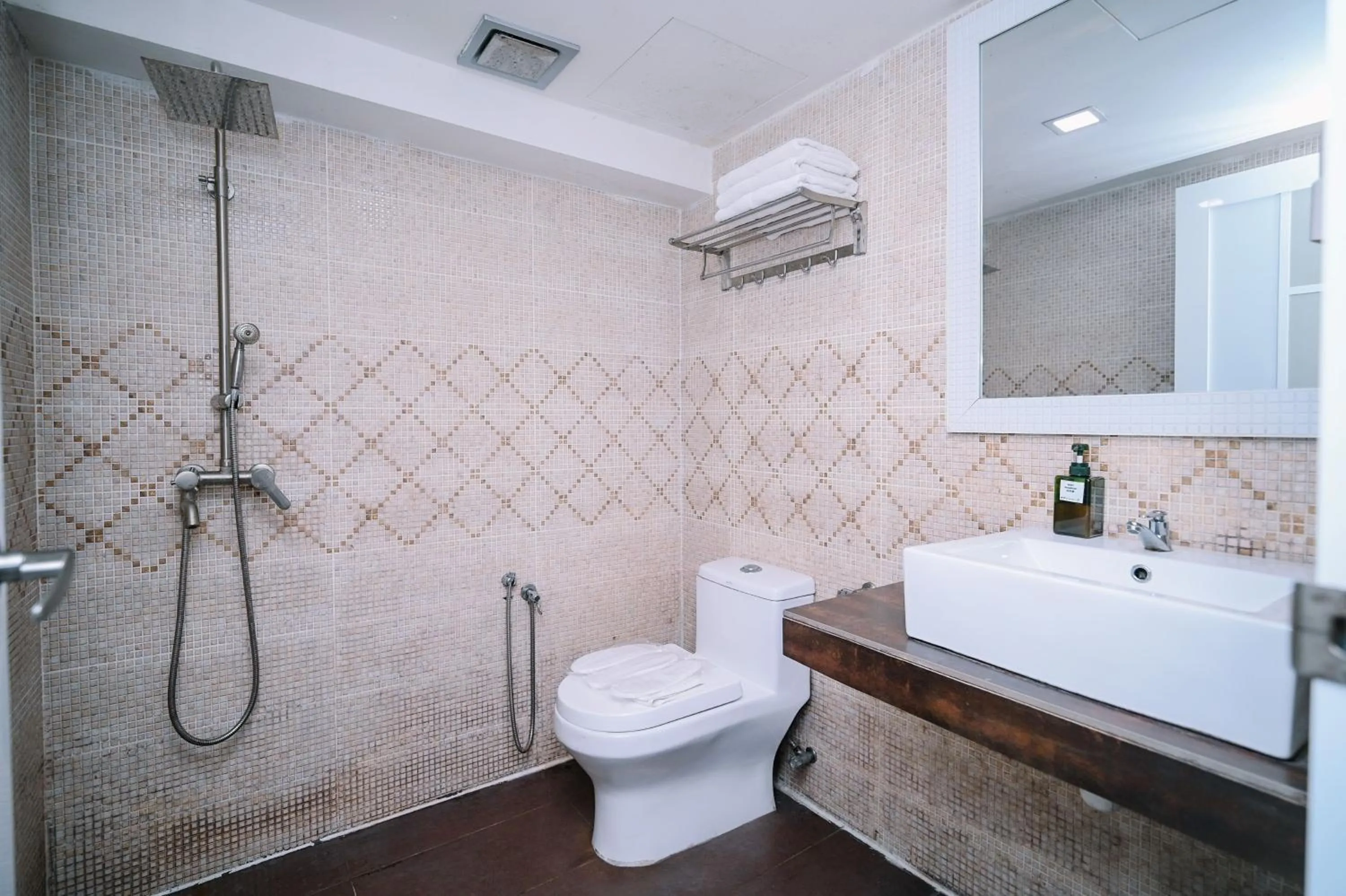 Swing & Pillows - USJ Taipan