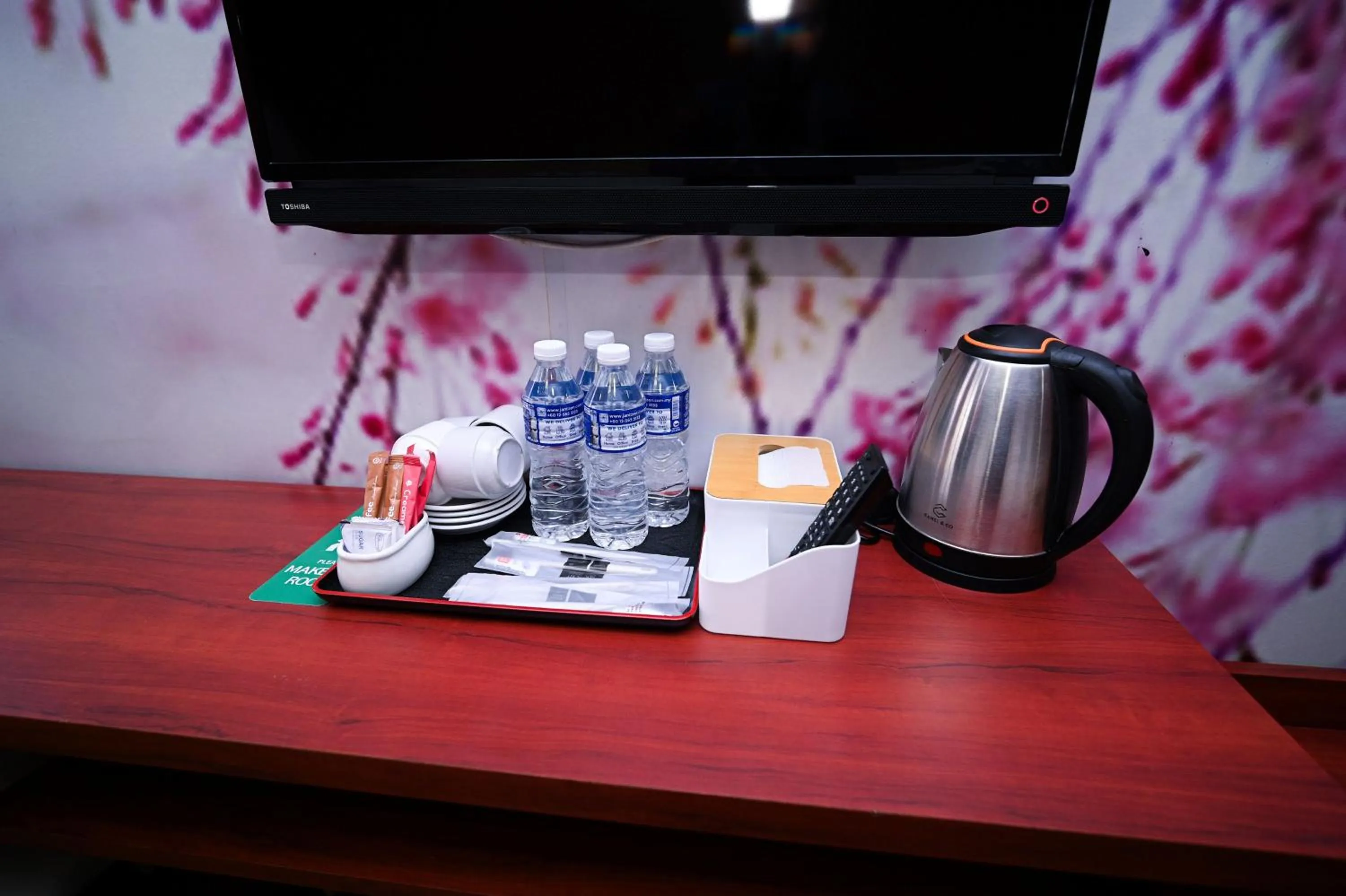 Swing & Pillows - USJ Taipan