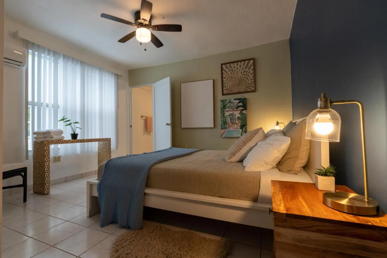 Bed in El Flamingo Beach Club