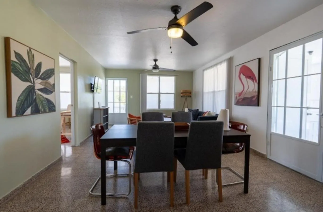 El Flamingo Beach Club