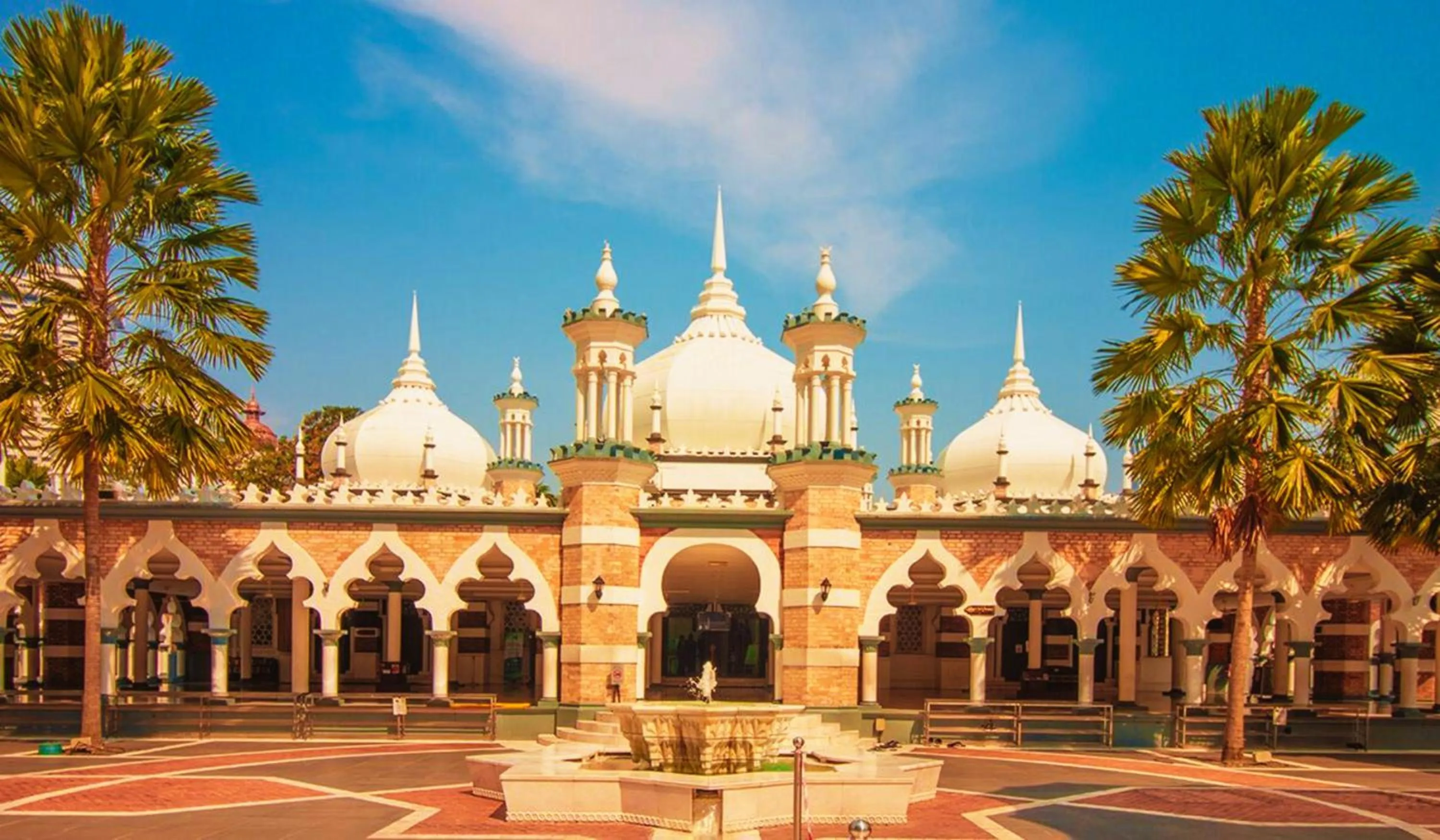 Swing & Pillows - Dataran Merdeka Kuala Lumpur