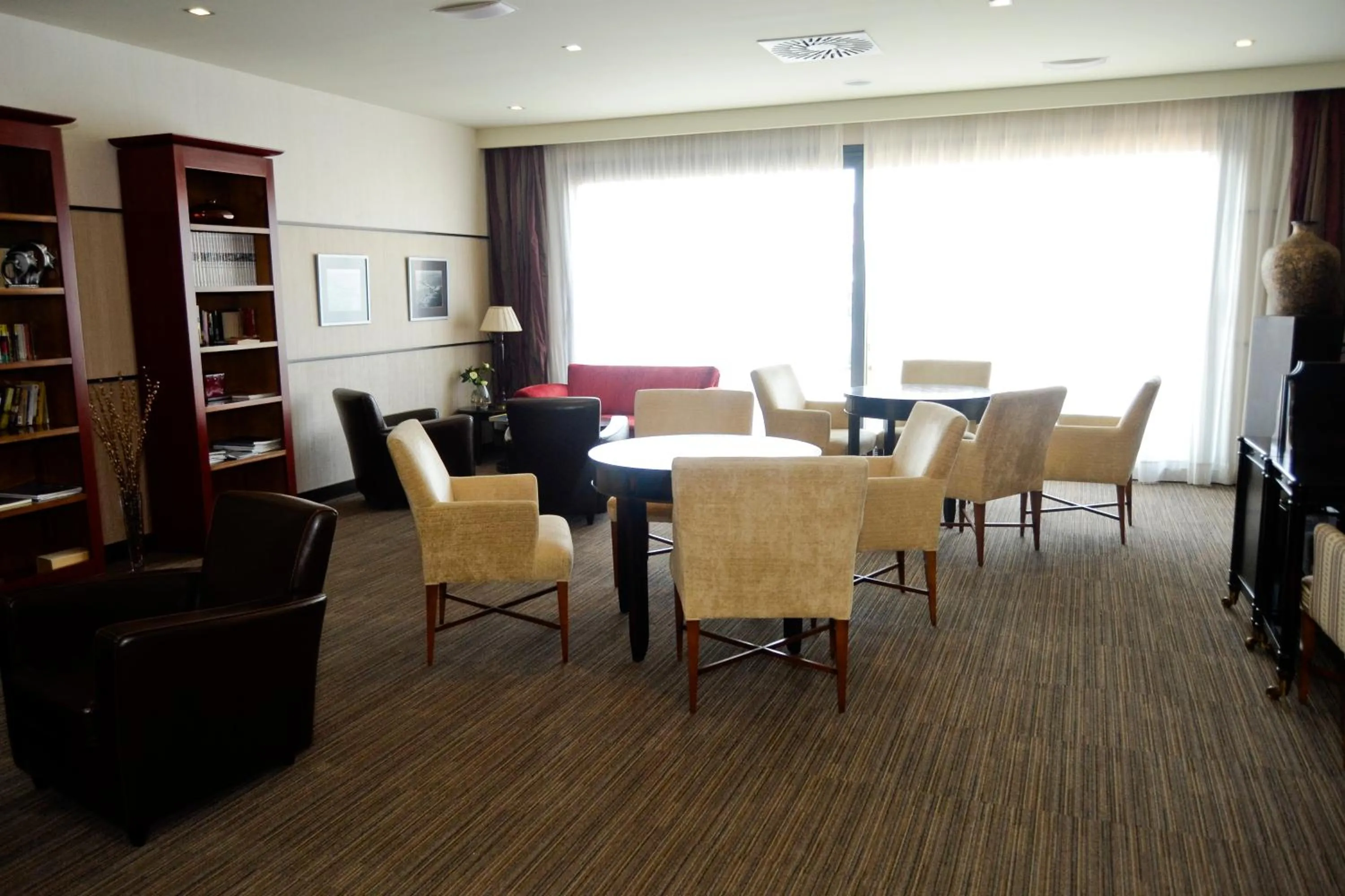 Communal lounge/ TV room in Hotel 525