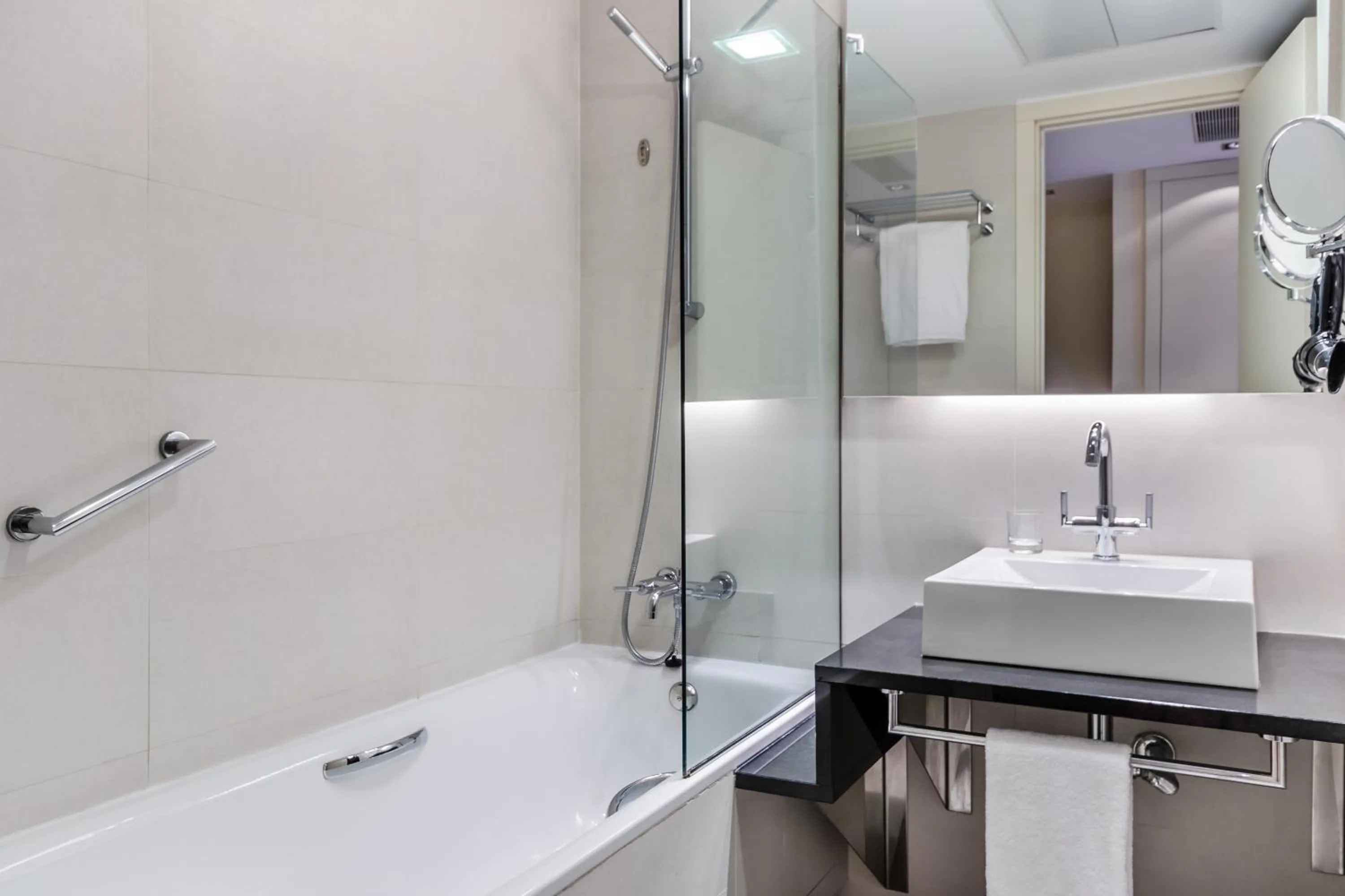 Bathroom in Hotel 525