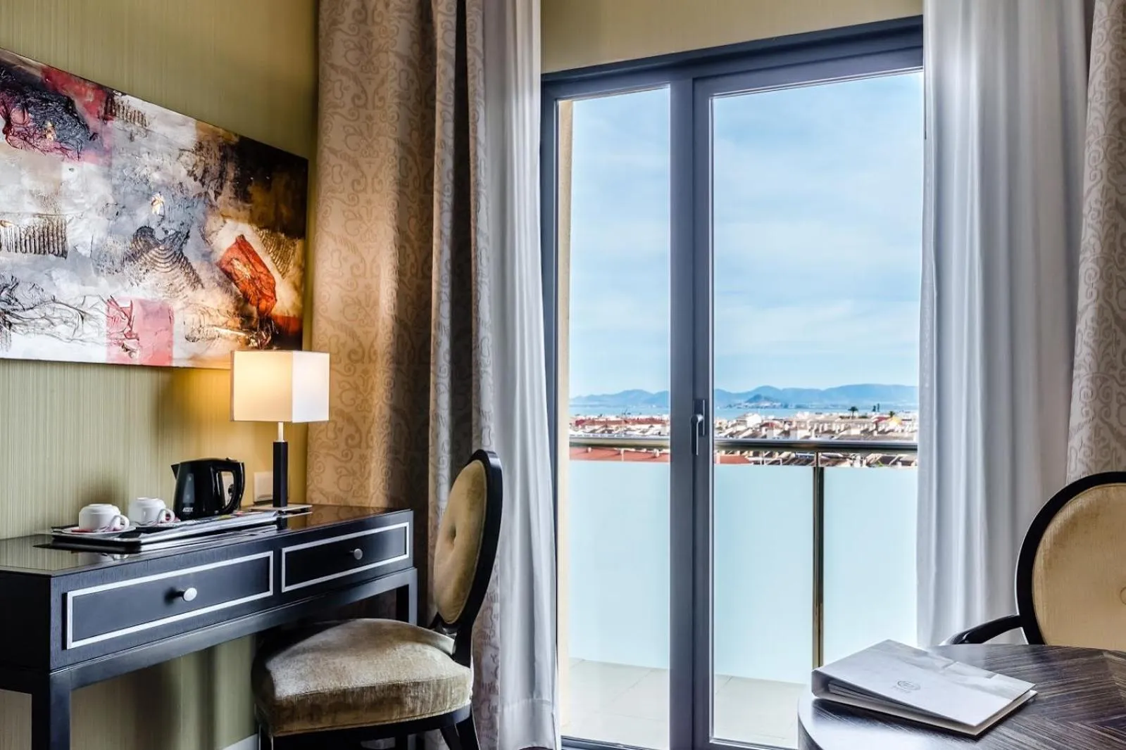 Bedroom in Hotel 525