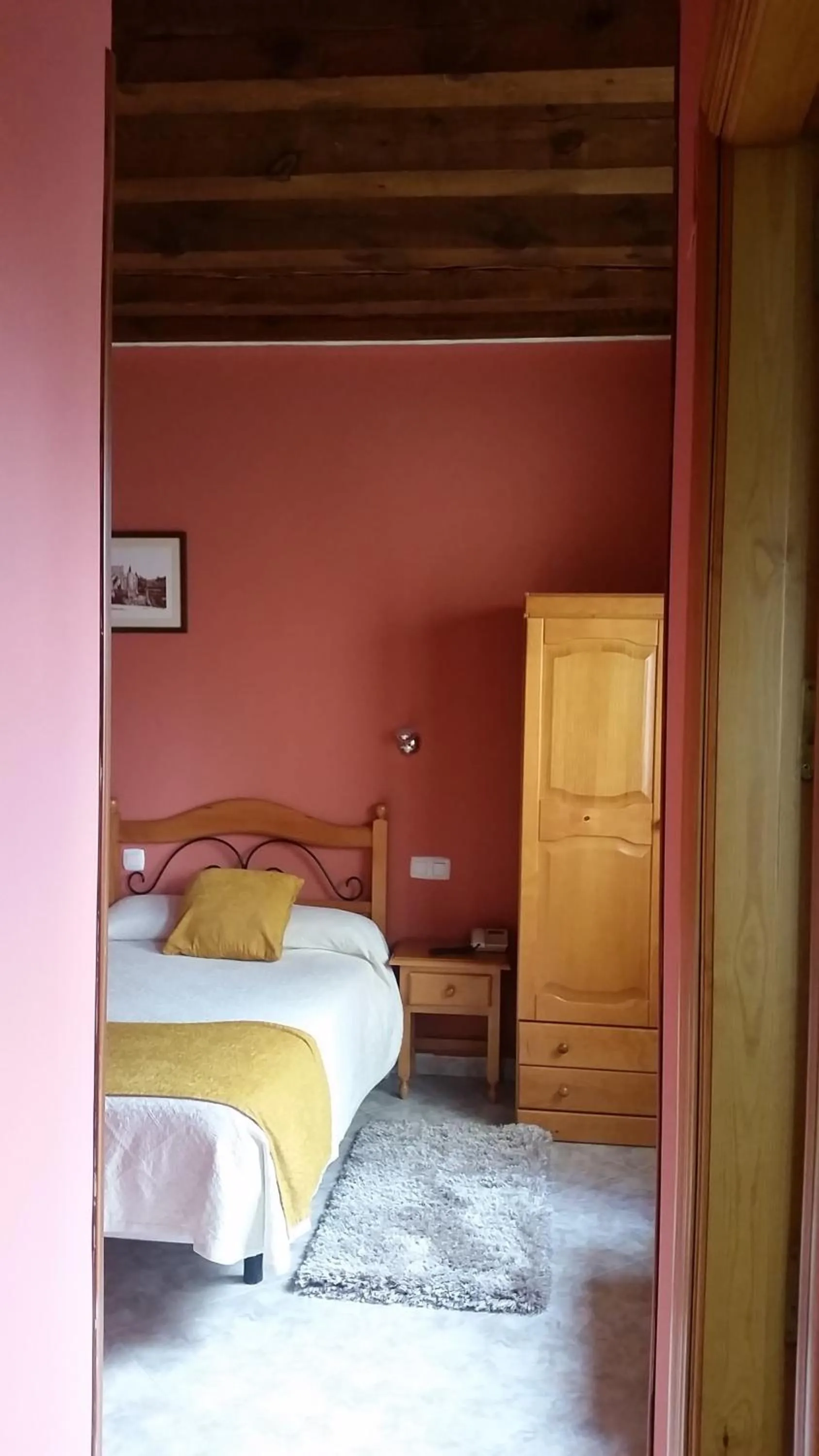 Photo of the whole room, Bed in San Miguel