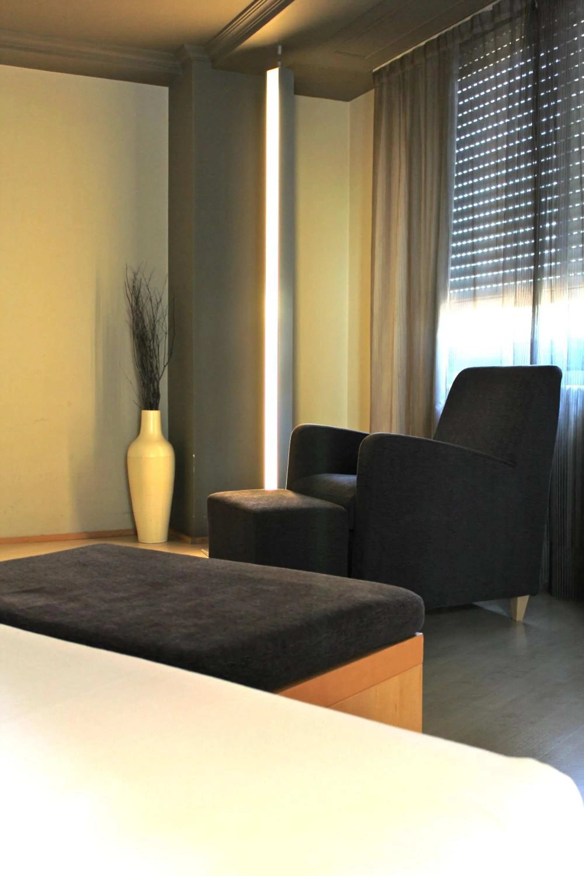 Photo of the whole room, Bed in Hotel Almirante