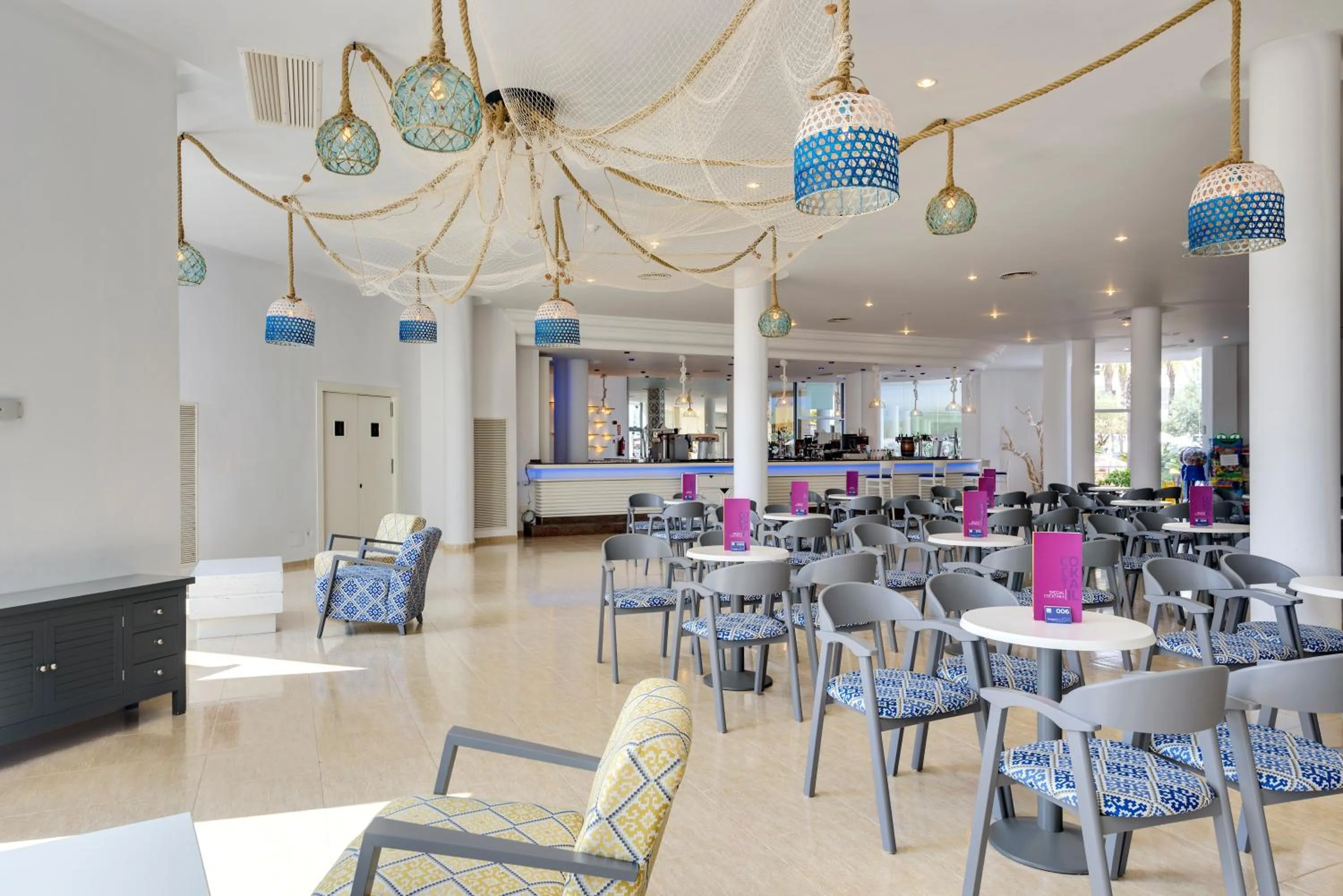 Lounge or bar in Aparthotel Tropic Garden