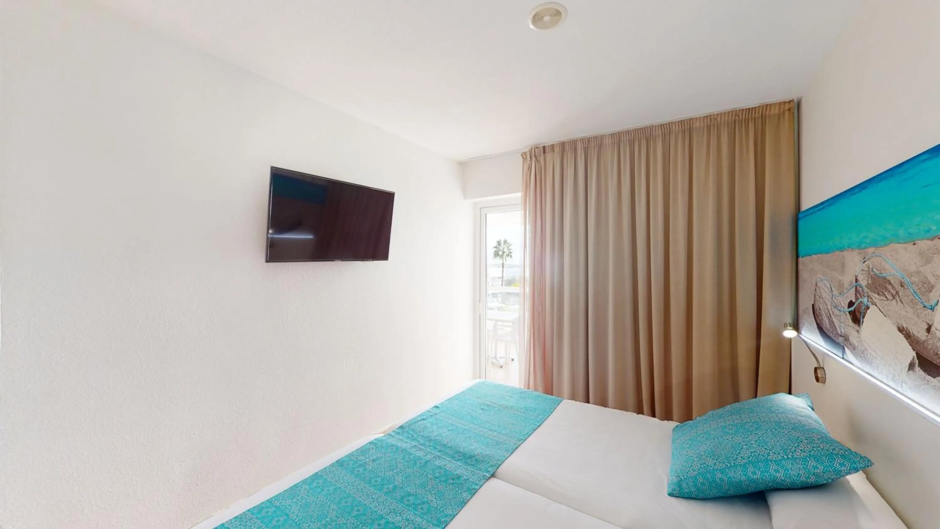 Bedroom, Bed in Aparthotel Tropic Garden