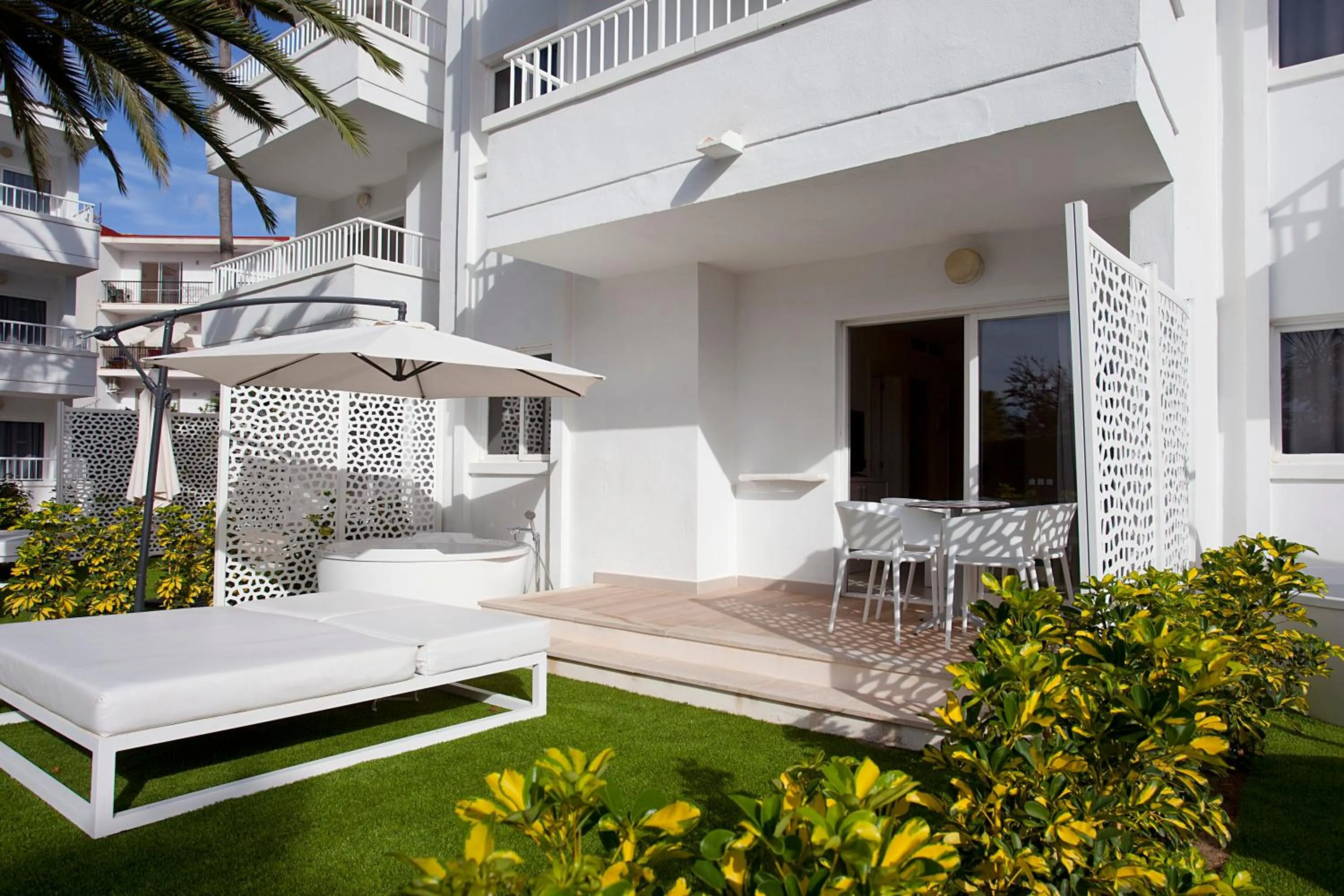 Garden in Palm Garden