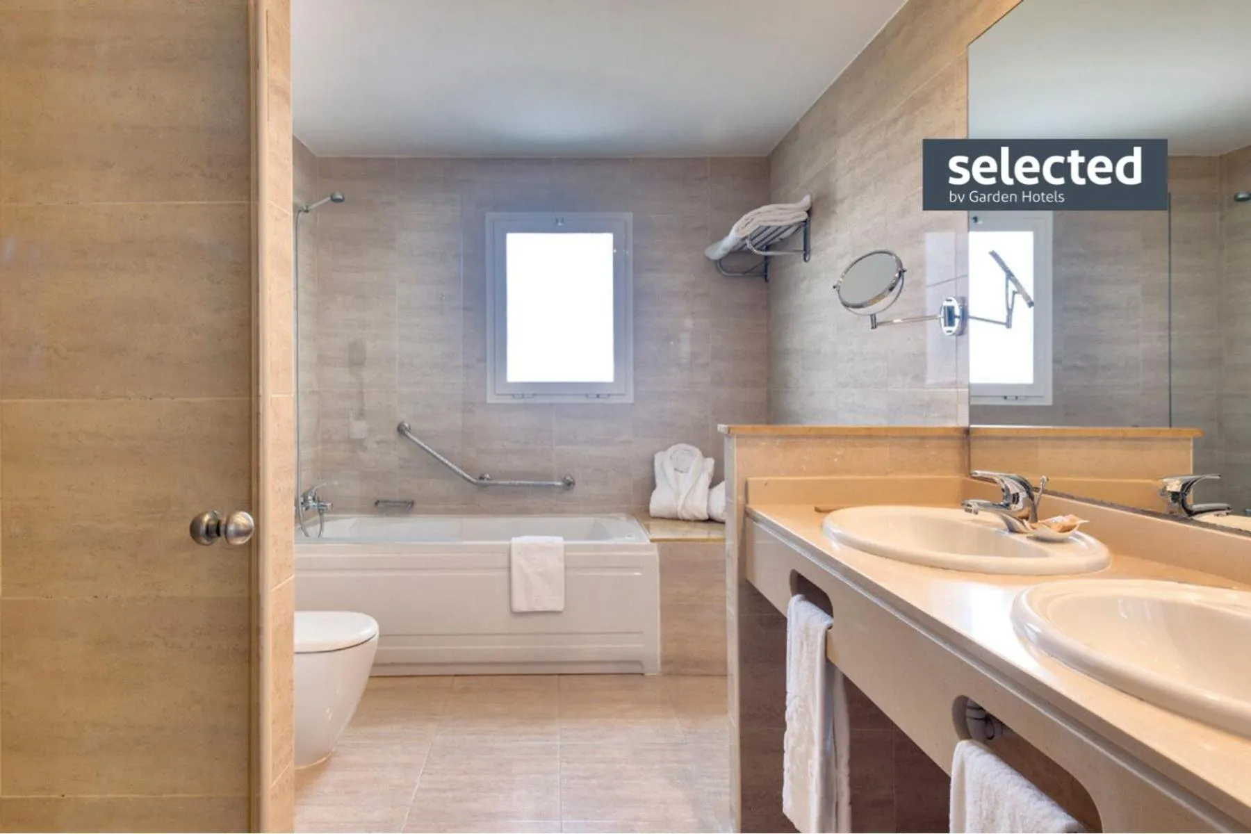 Bathroom in Garden Playanatural - Adults Only