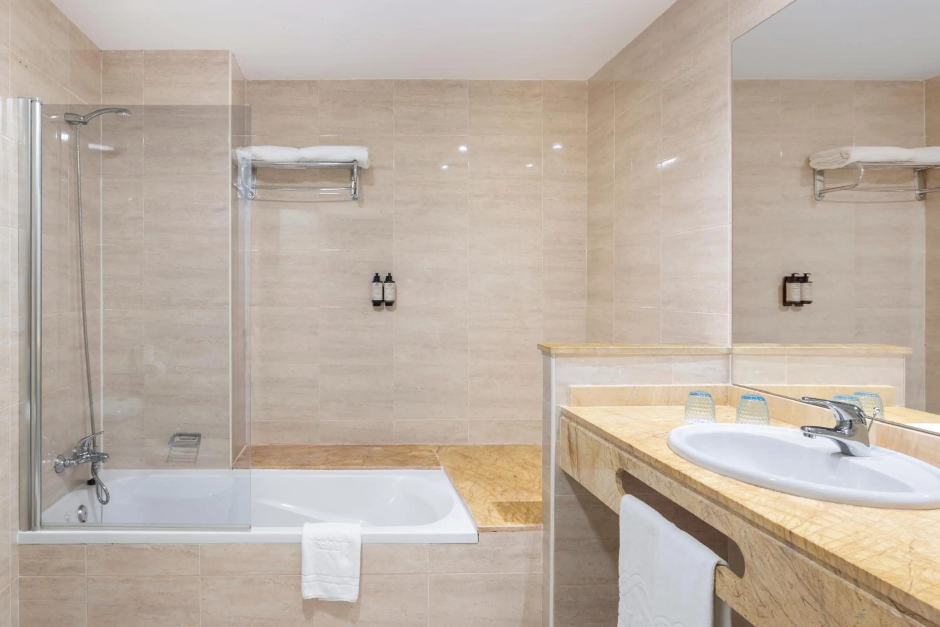 Bathroom in Garden Playanatural - Adults Only