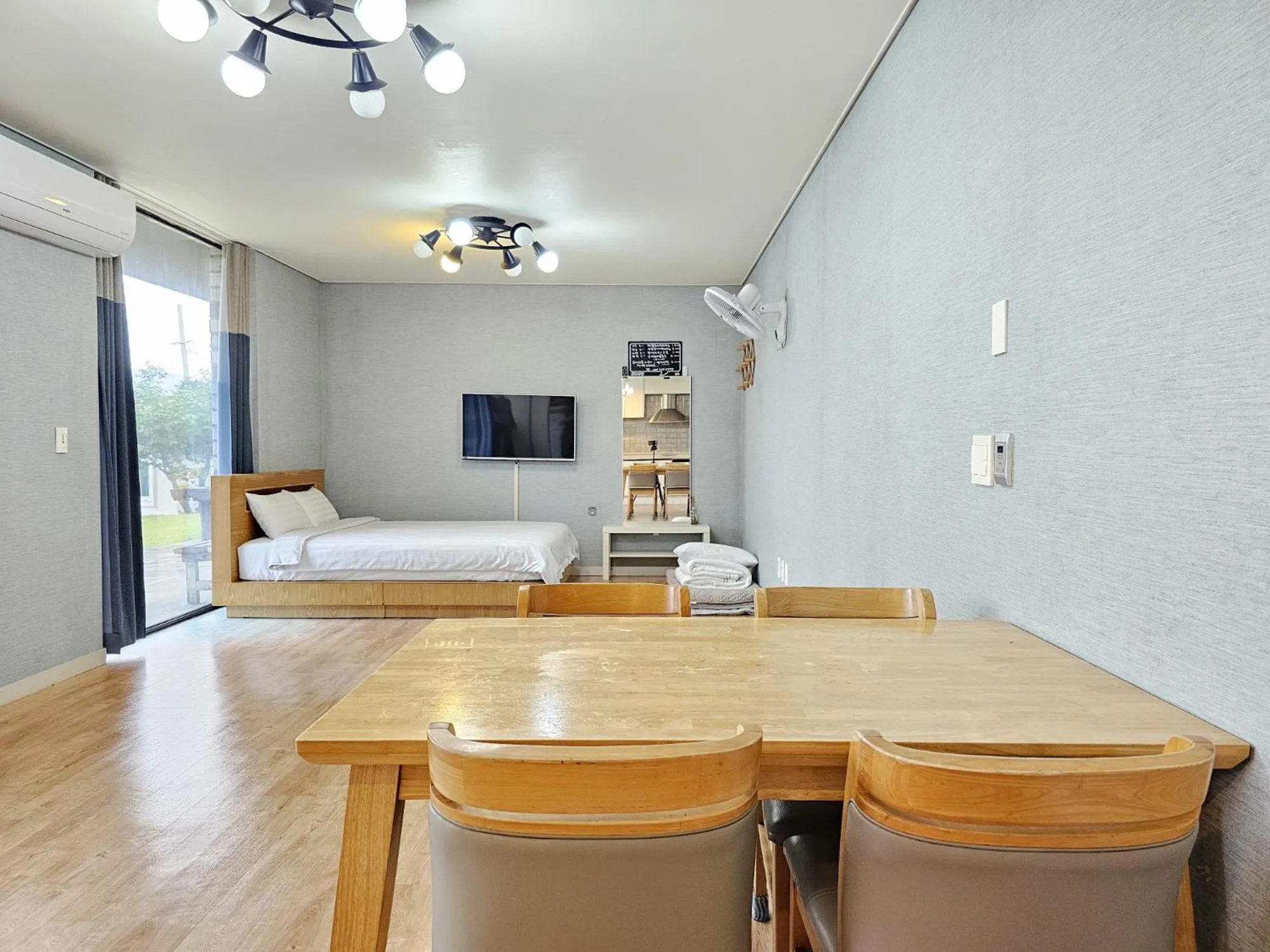 Bed in Haedenville Pension