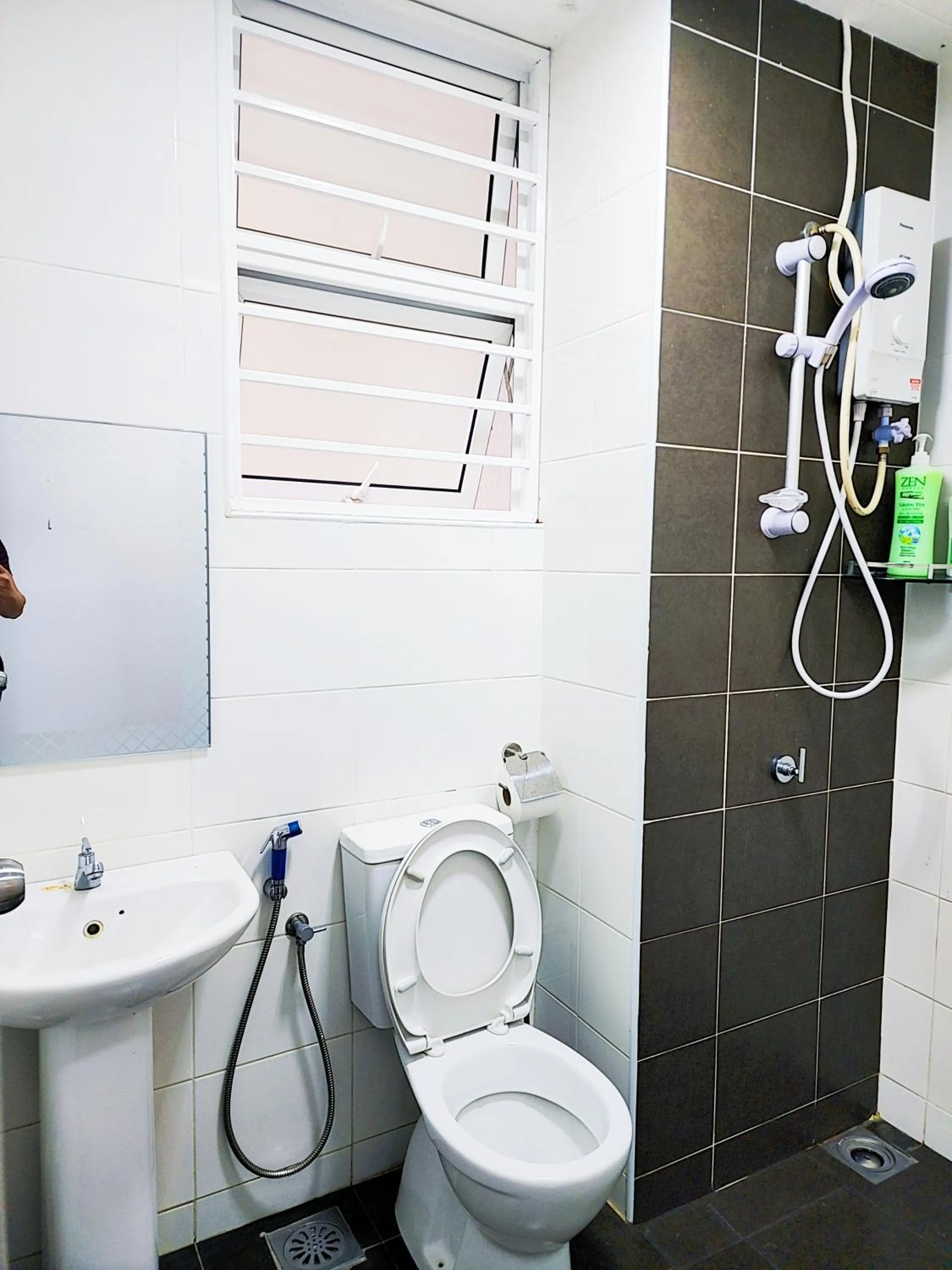 Bathroom in Putrajaya Dwiputra Residences, Fully Air-Con 3BR Homestay