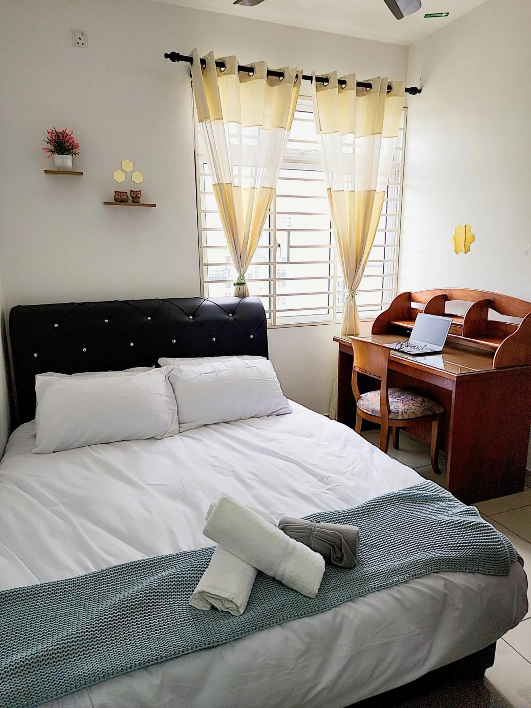 Bedroom, Bed in Putrajaya Dwiputra Residences, Fully Air-Con 3BR Homestay