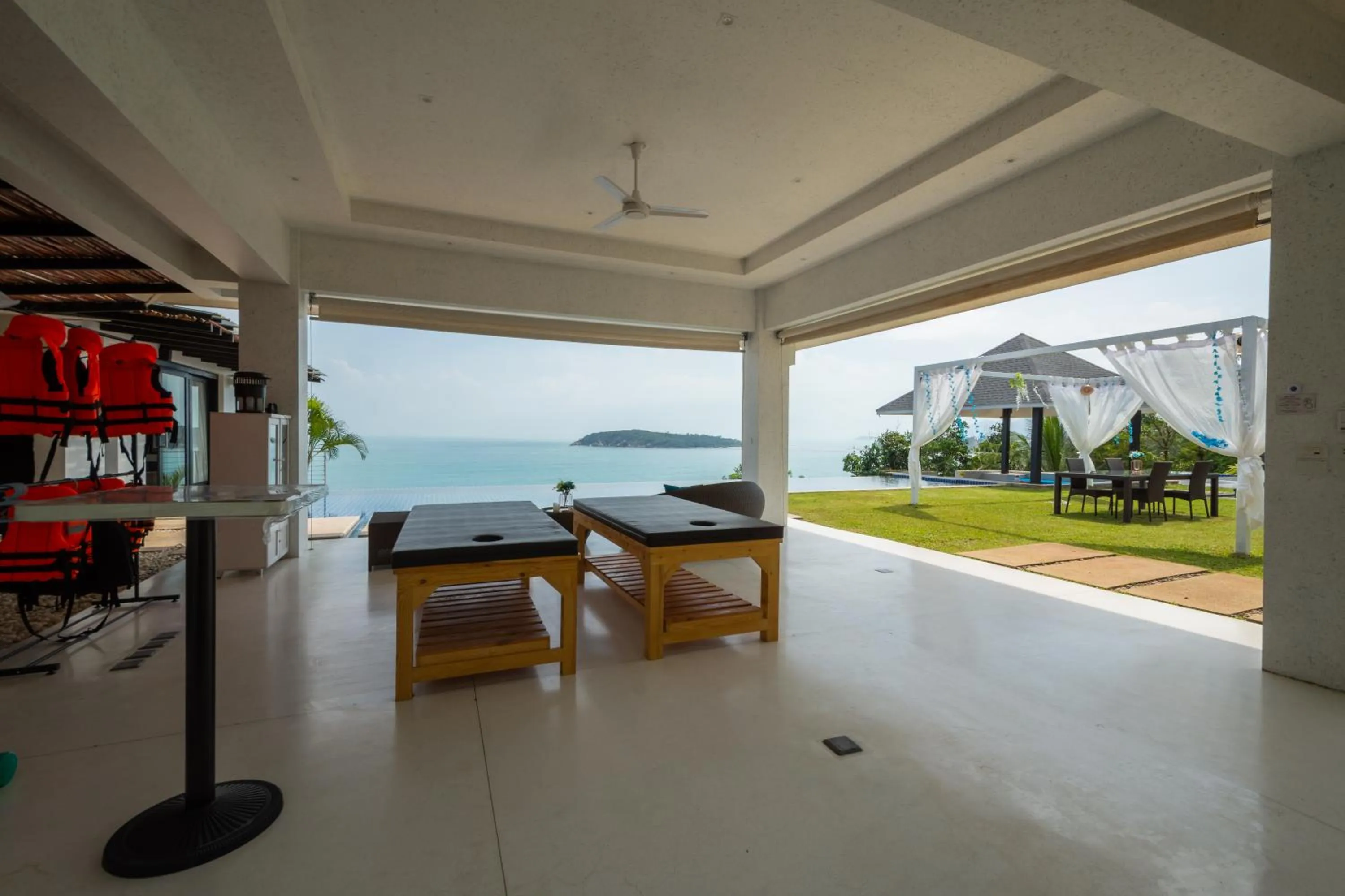 Massage in Bluemango Pool Villa & Resort Koh Samui