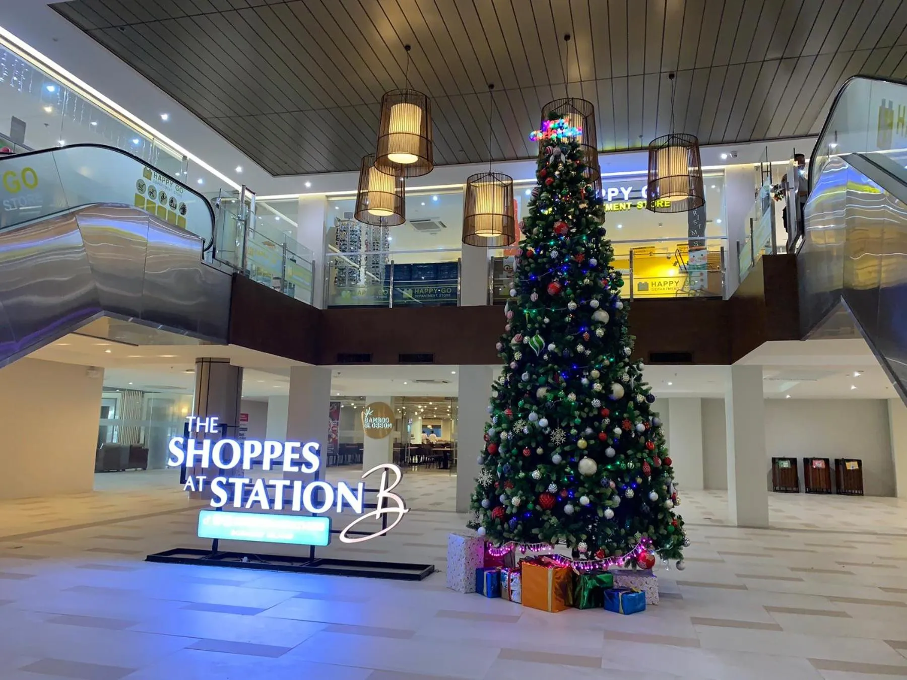 Shopping Area in Canyon Hotels & Resorts Boracay