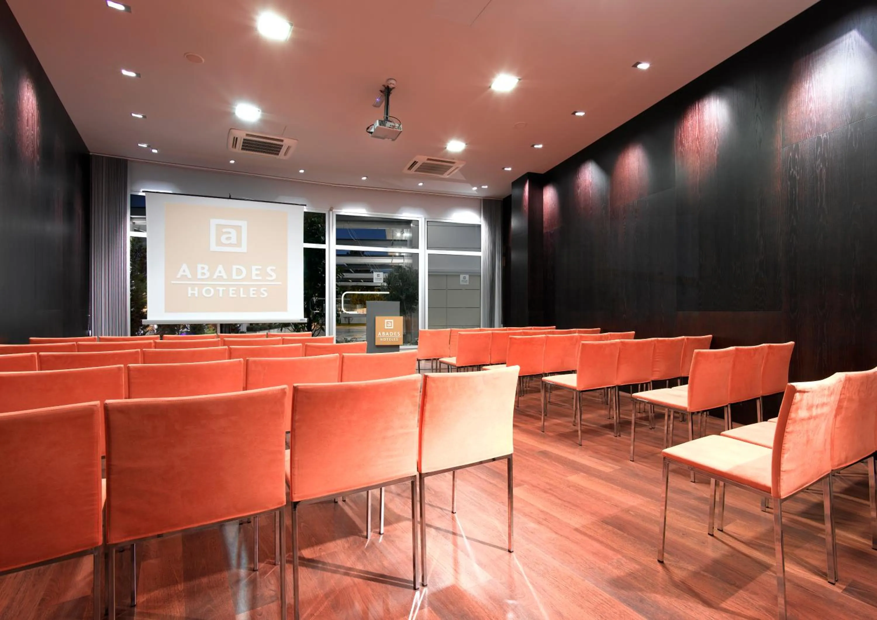 Business facilities in Hotel Abades Nevada Palace