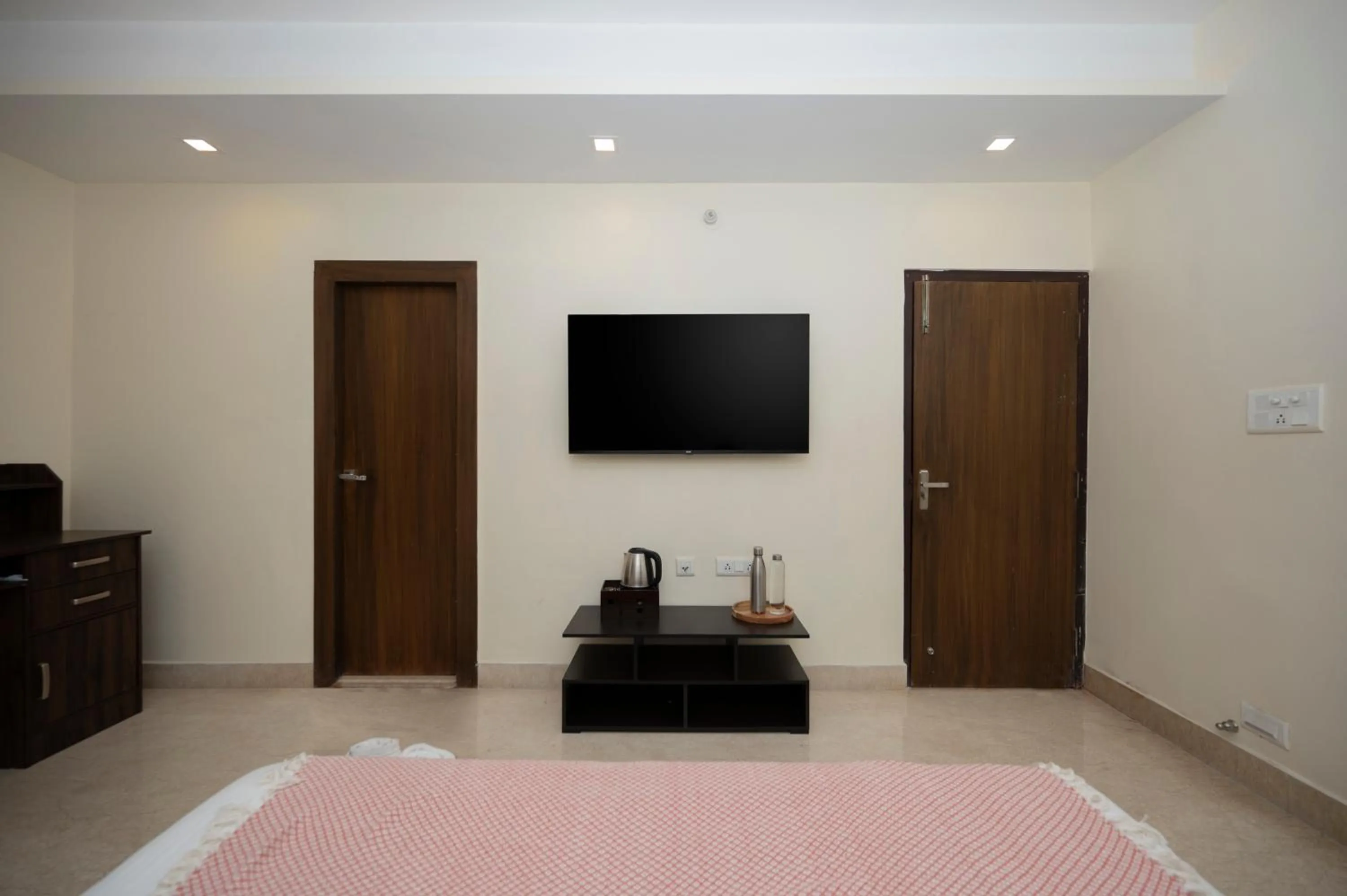 TV and multimedia in Lakeside Suites