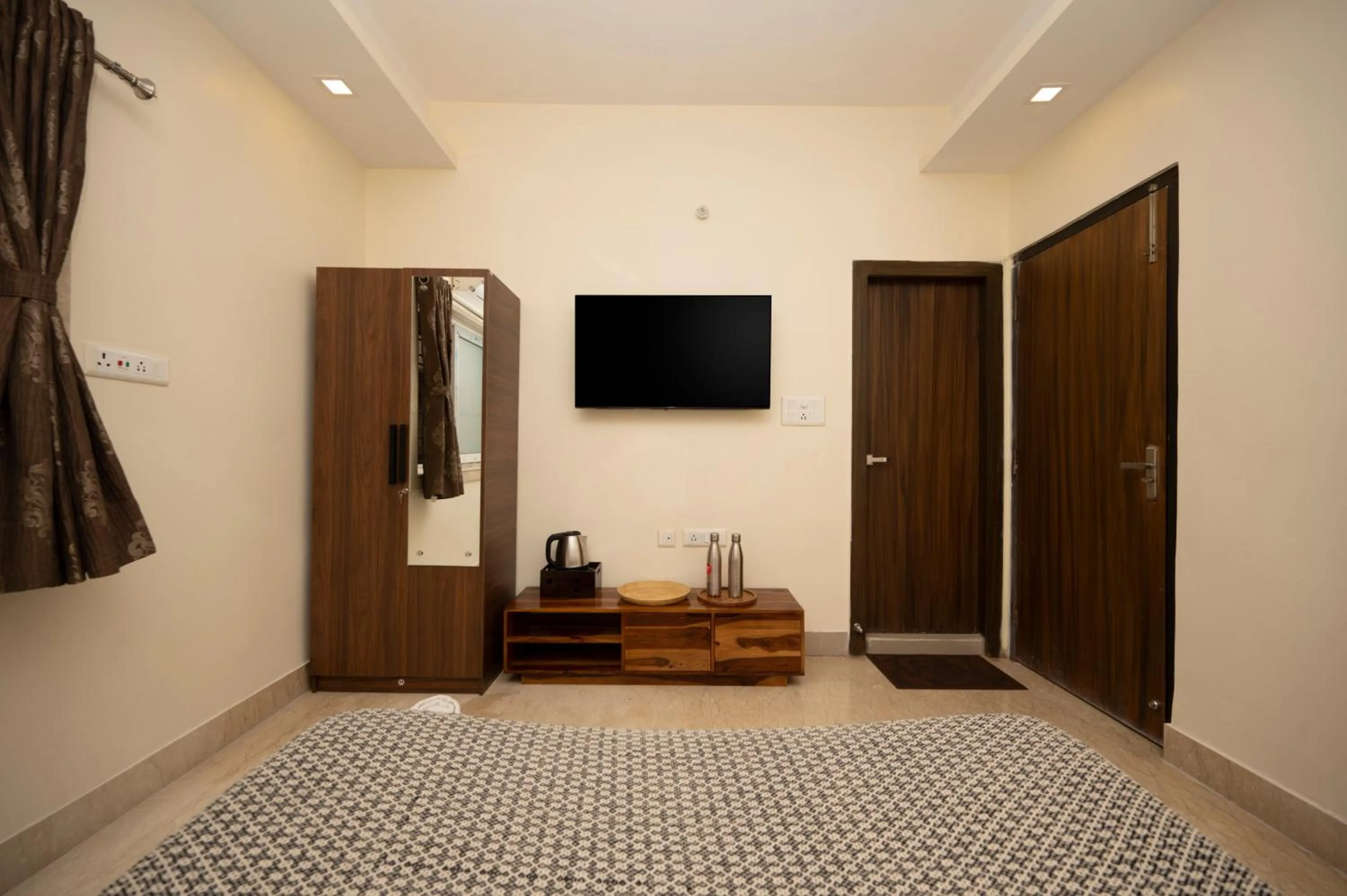 TV and multimedia in Lakeside Suites