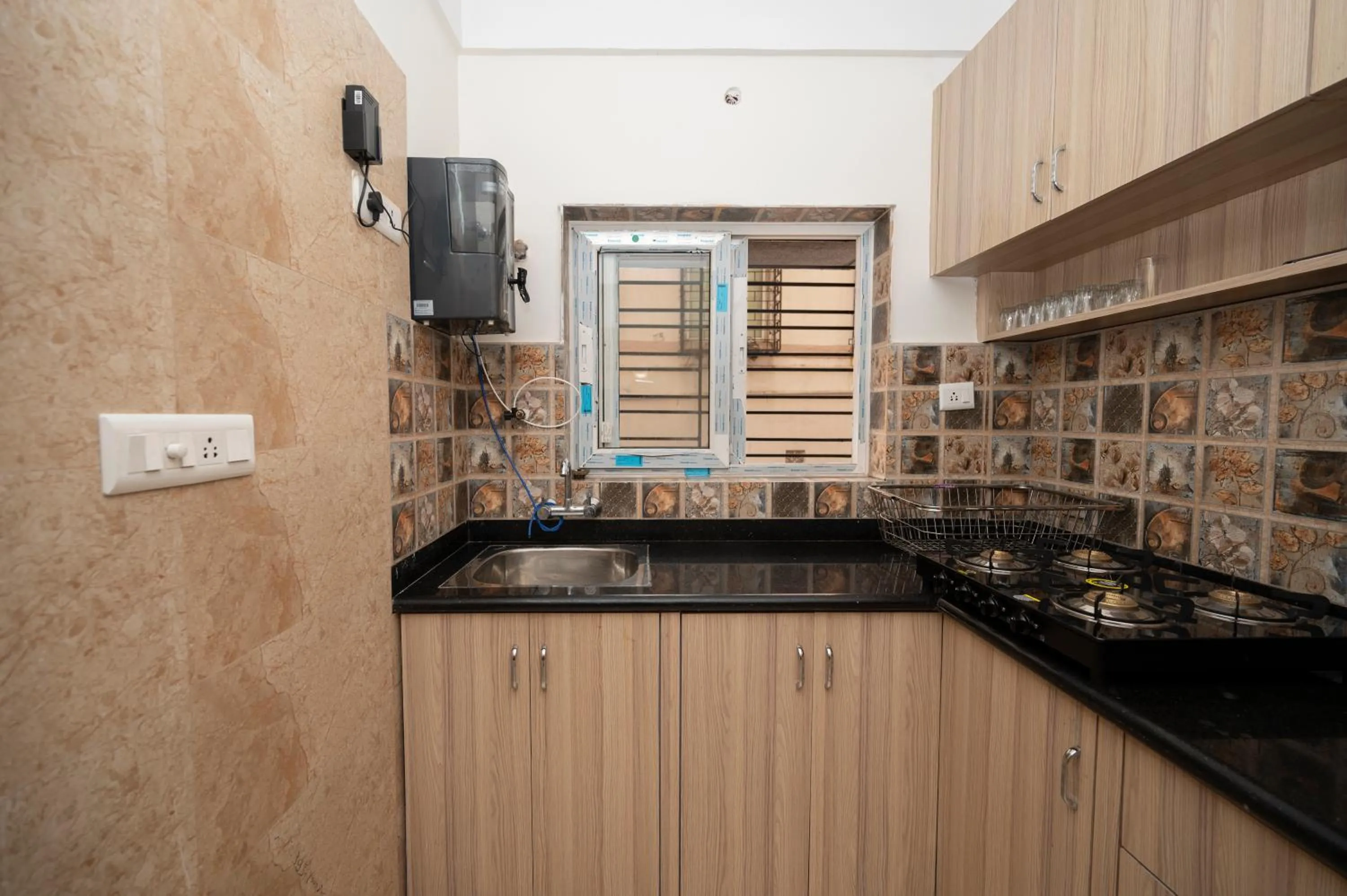 Kitchen or kitchenette in Lakeside Suites