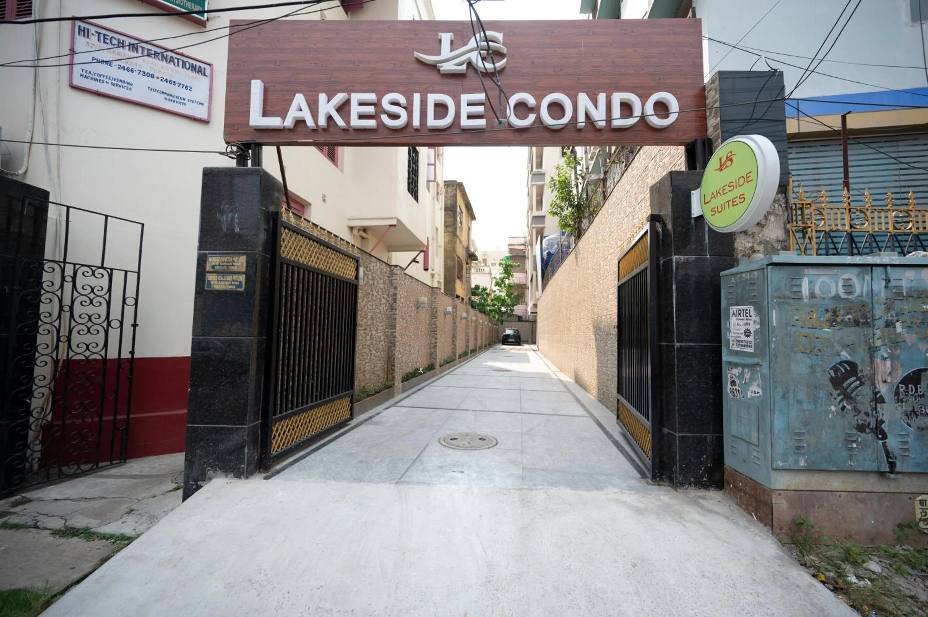 Day in Lakeside Suites