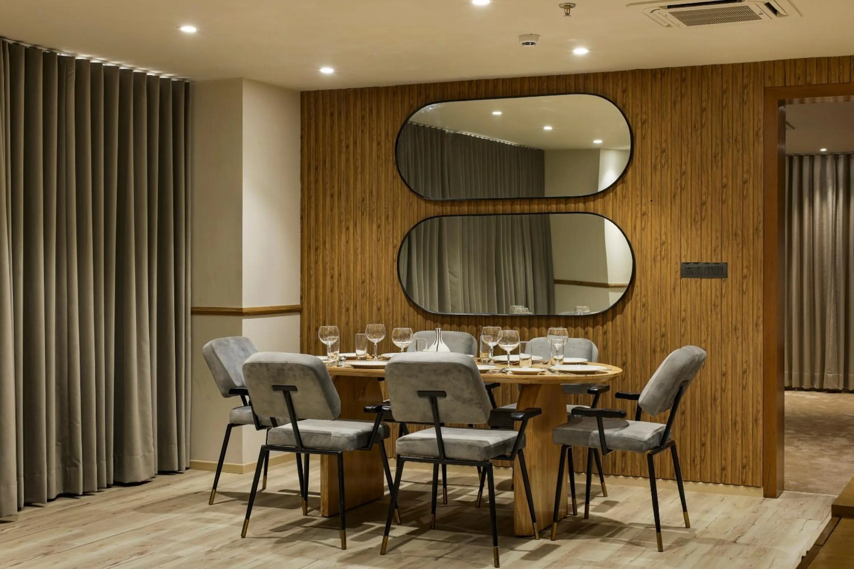 Sunday Hotel Vadodara