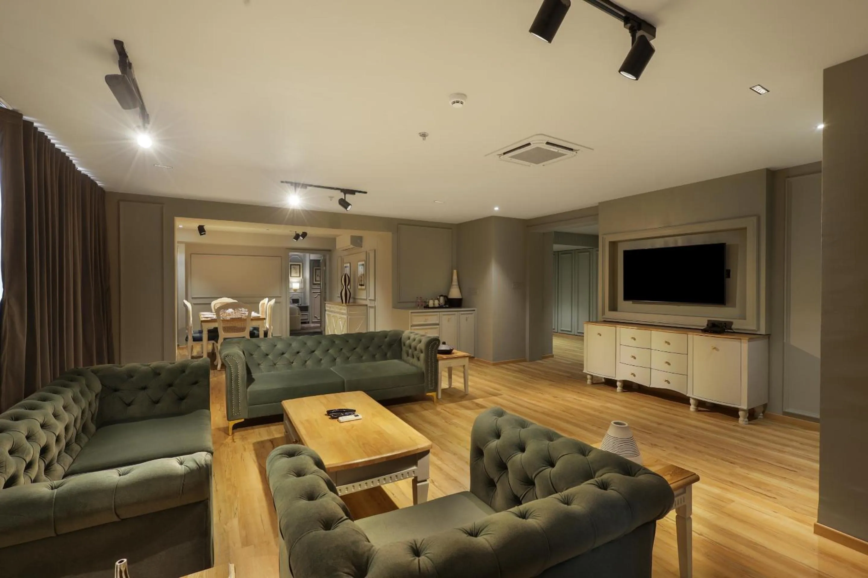 Seating area in Sunday Hotel Vadodara