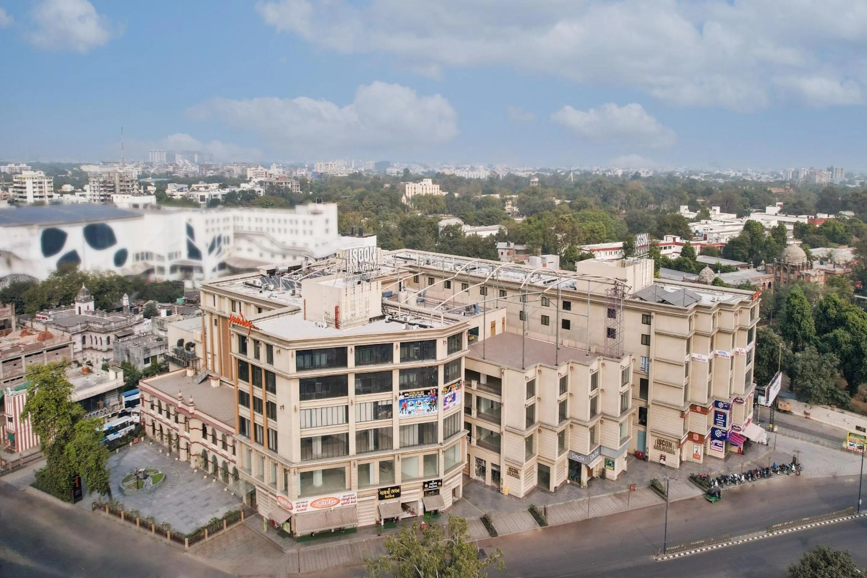 Street view in Sunday Hotel Vadodara