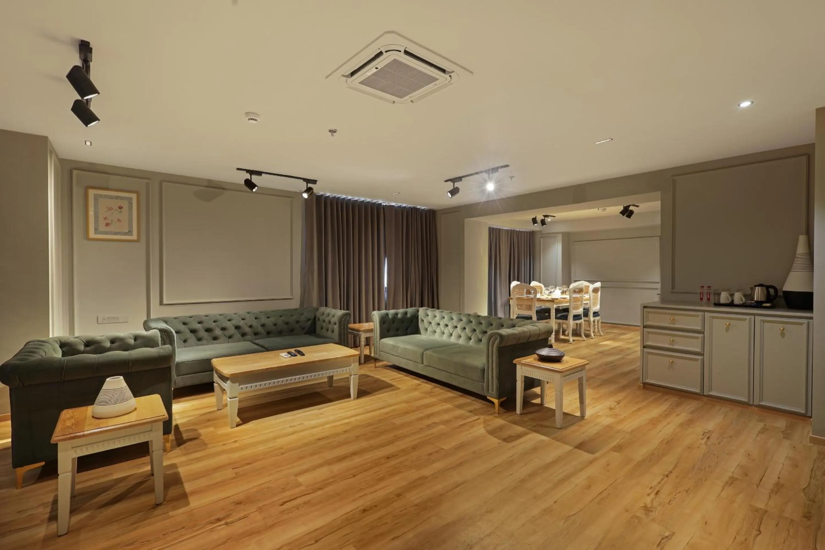 Seating area in Sunday Hotel Vadodara