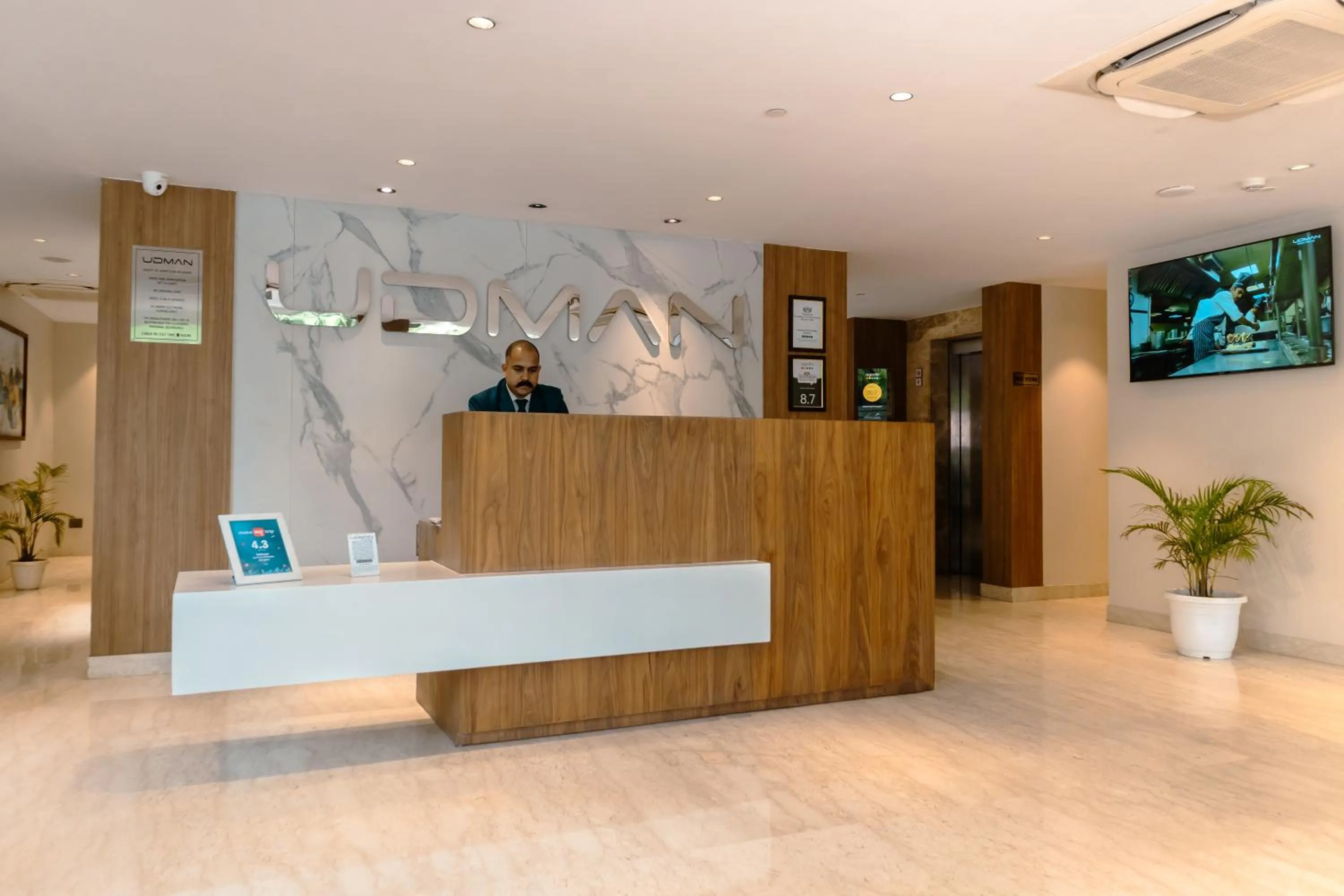 Lobby or reception in Udman Hotel Gurugram