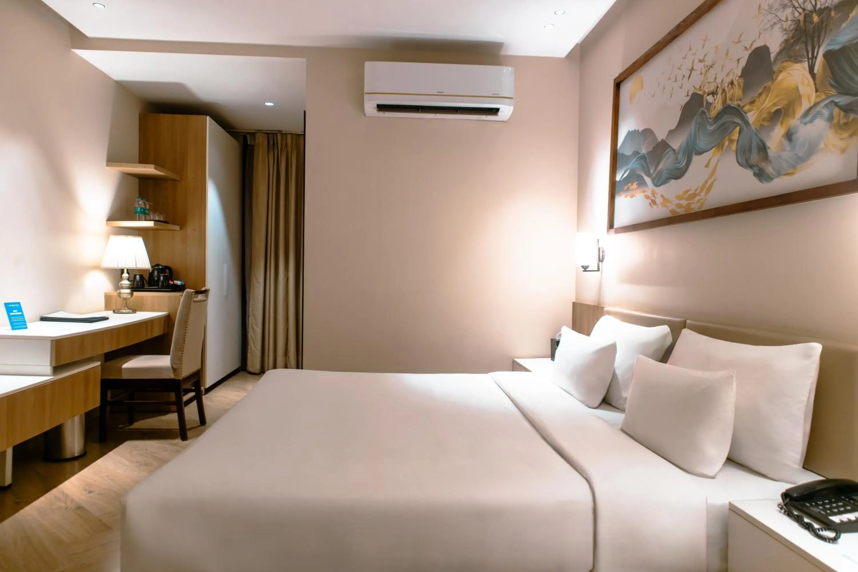 Bed in Udman Hotel Gurugram