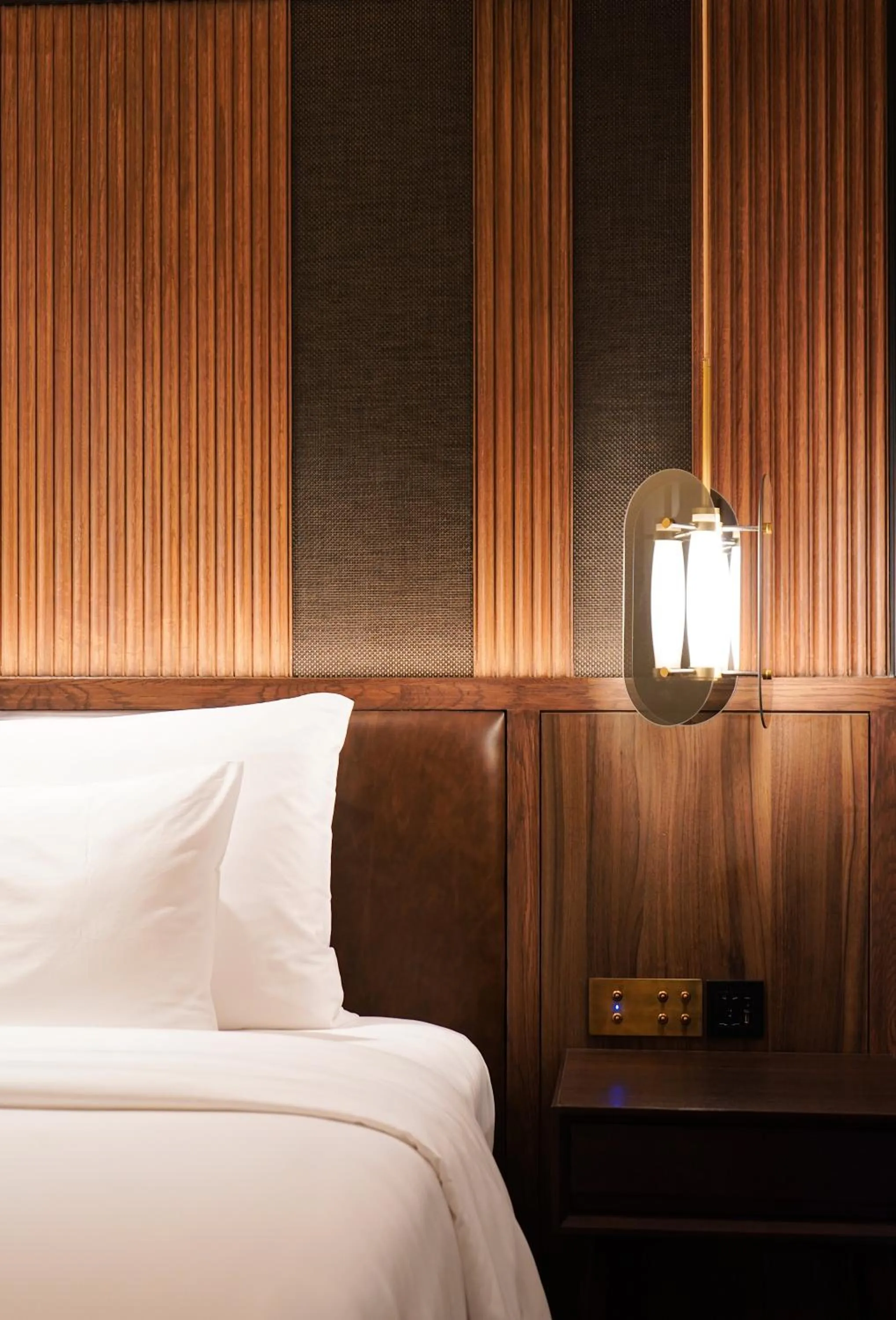 Bed in Public House Bangkok, a Member of Design Hotels