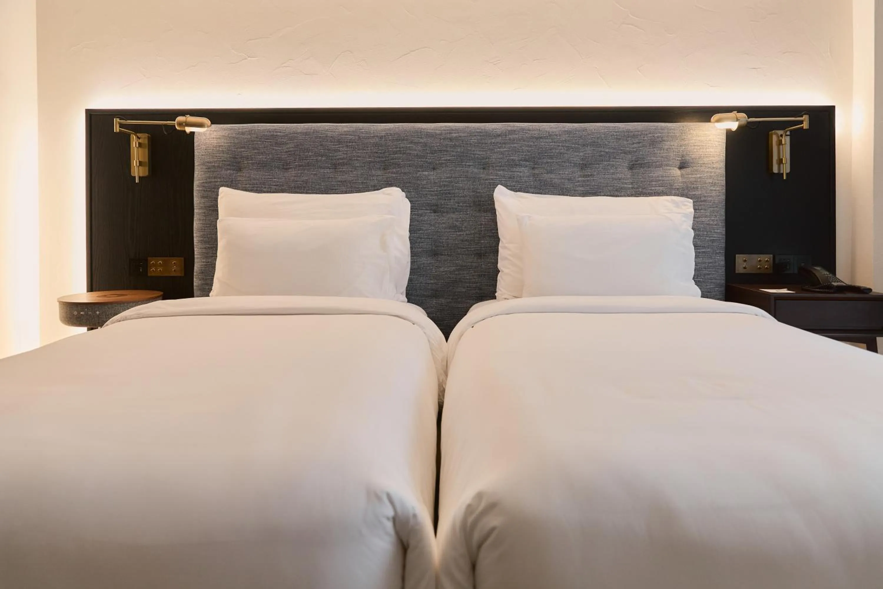 Bed in Public House Bangkok, a Member of Design Hotels