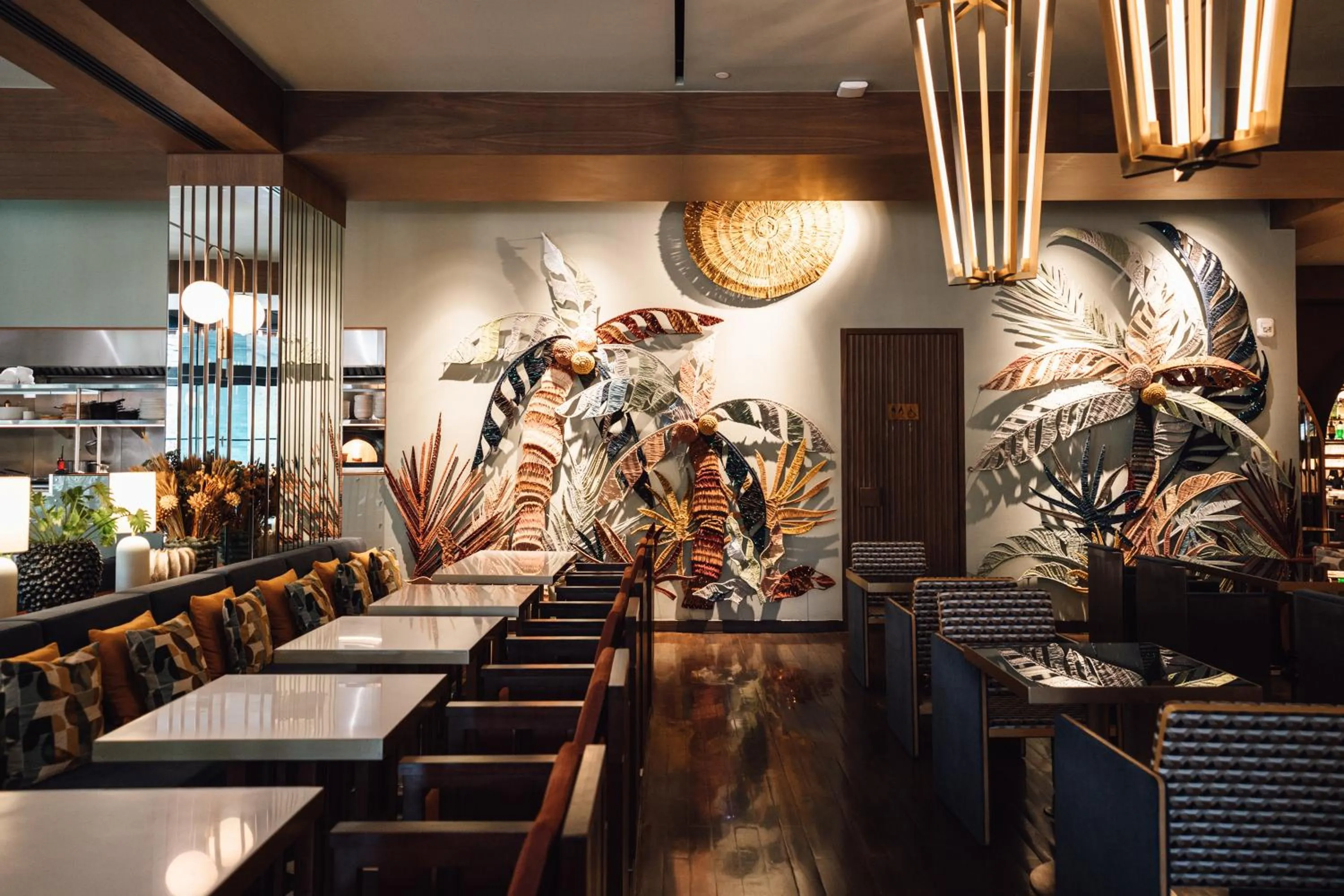 Restaurant/places to eat in Public House Bangkok, a Member of Design Hotels
