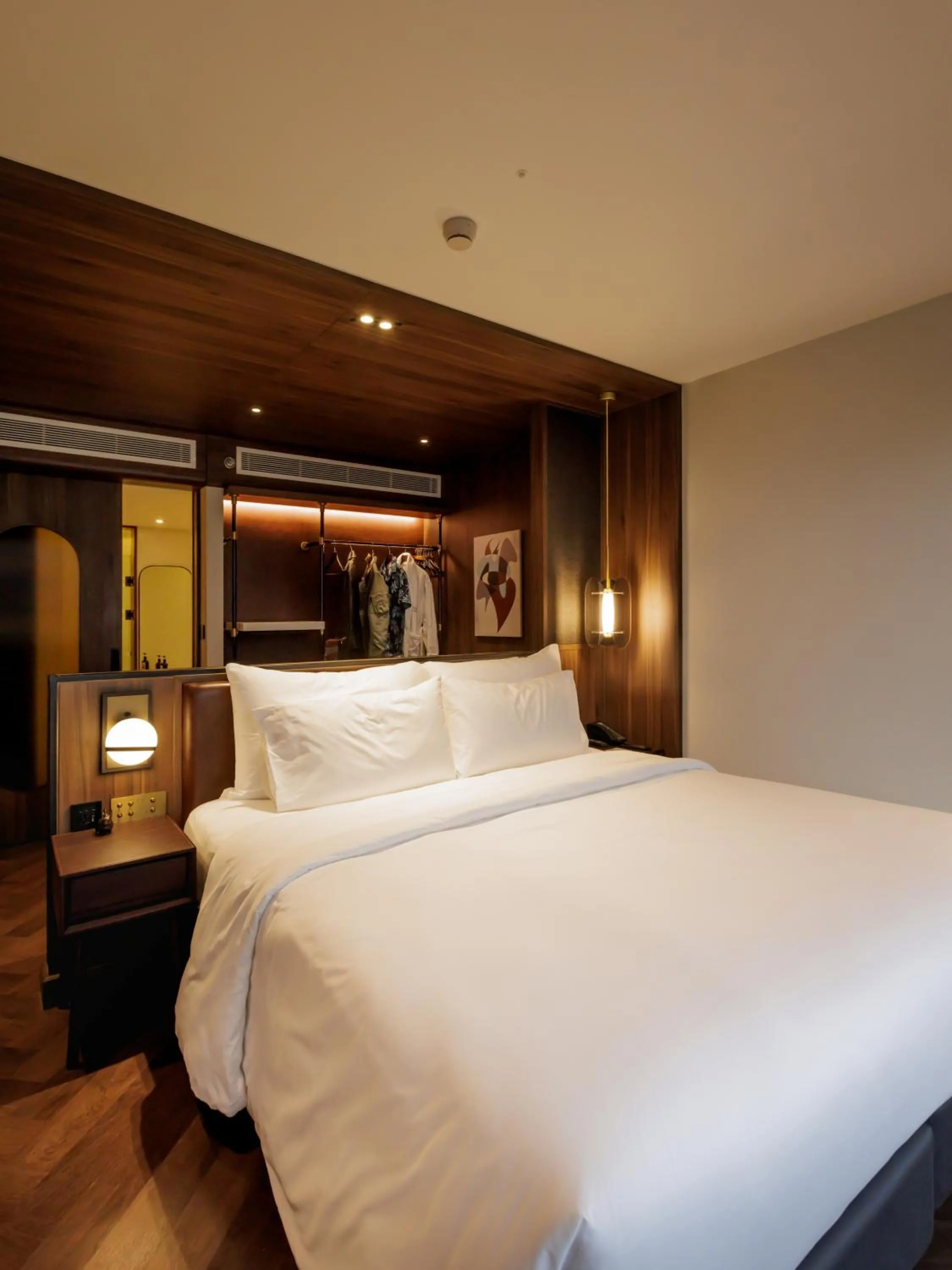 Bed in Public House Bangkok, a Member of Design Hotels