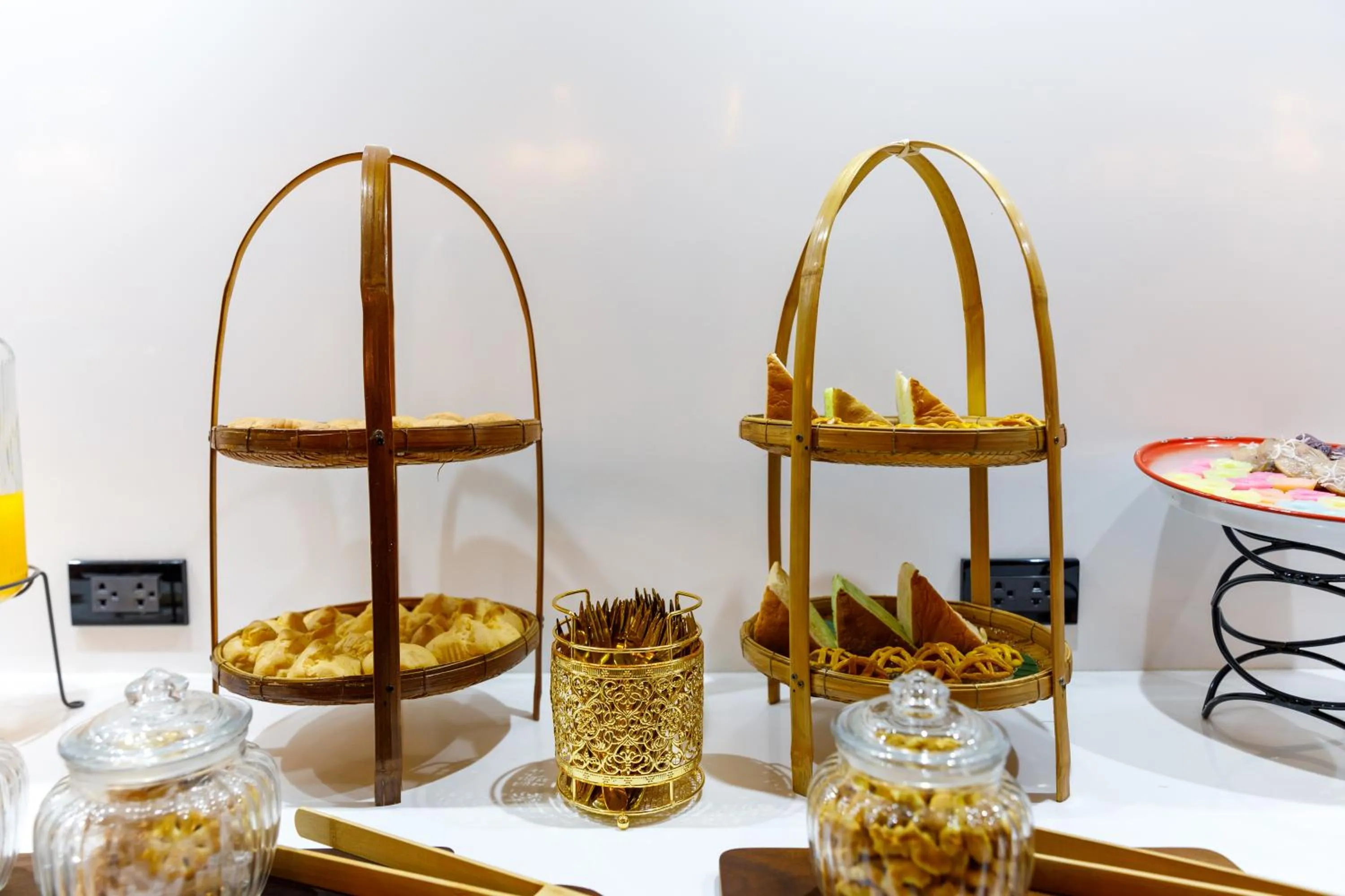 Food in Benjarong Hotel Bangkok Ratchada