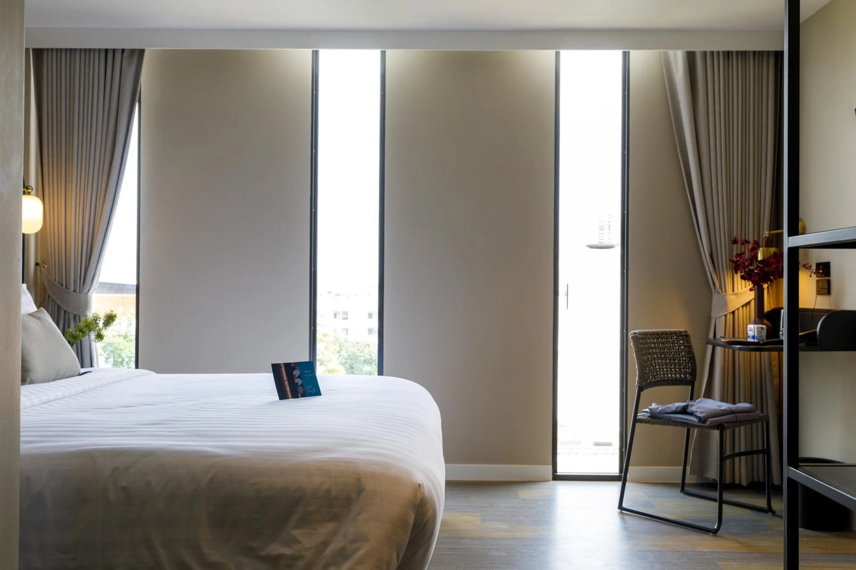 Bed in Benjarong Hotel Bangkok Ratchada