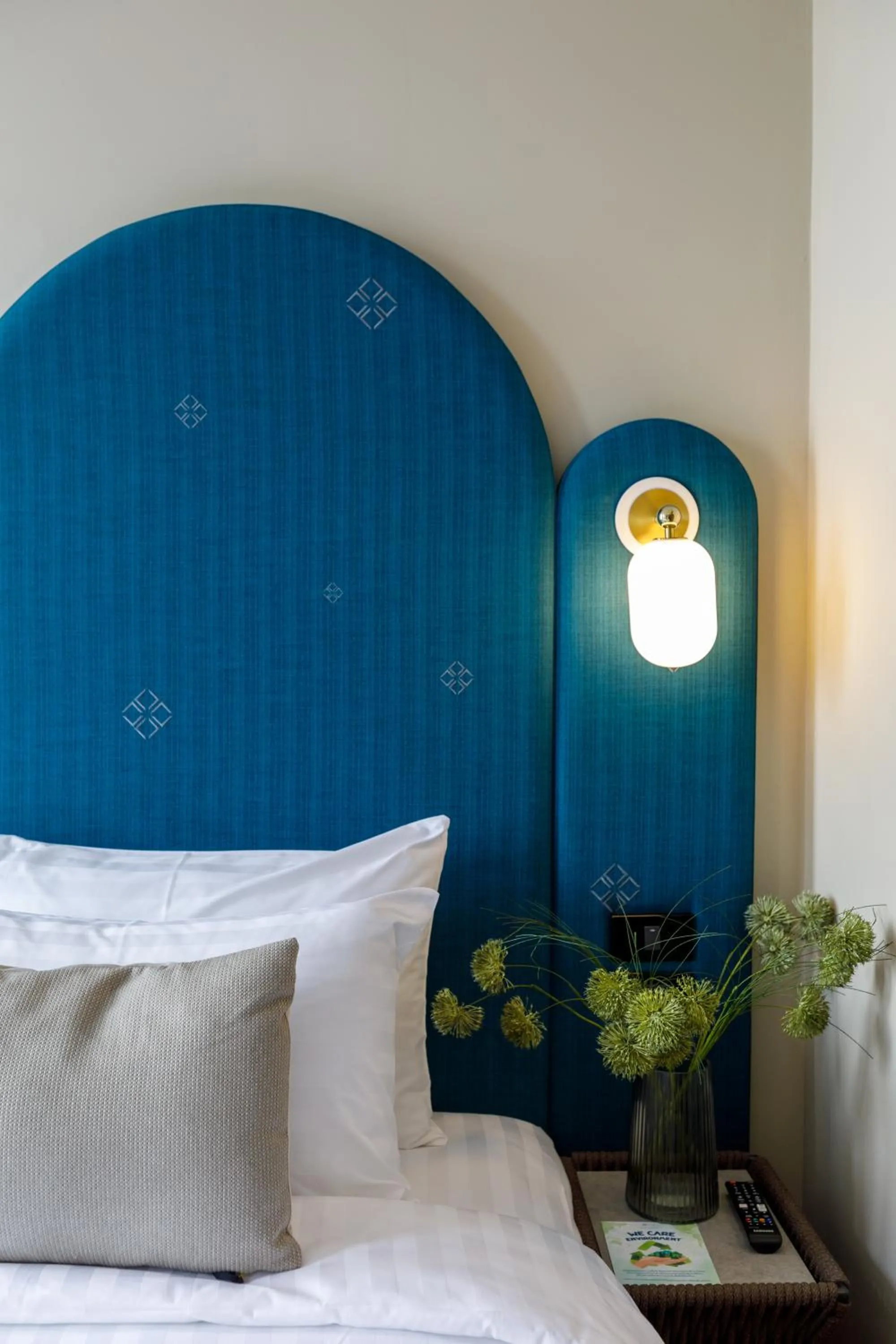 Bed in Benjarong Hotel Bangkok Ratchada