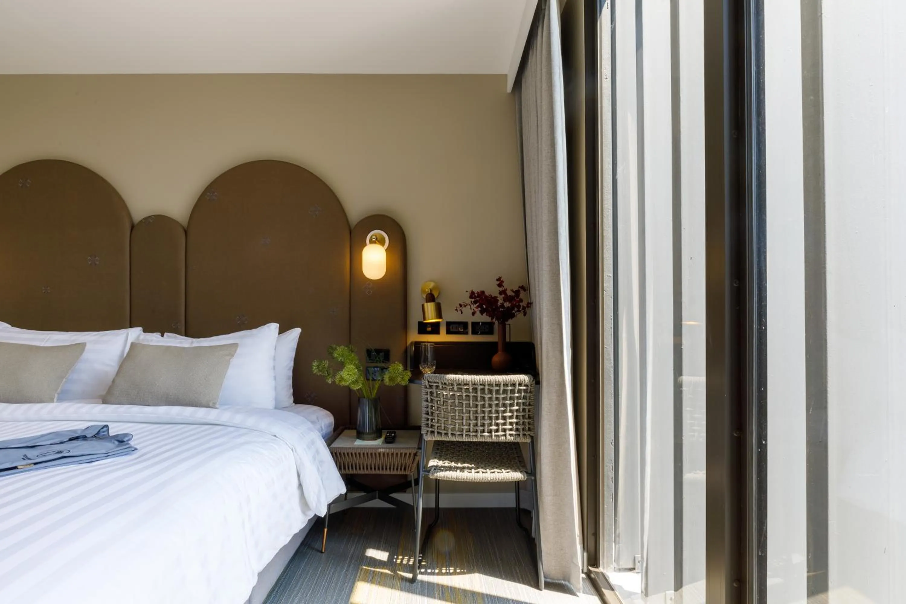 Bed in Benjarong Hotel Bangkok Ratchada