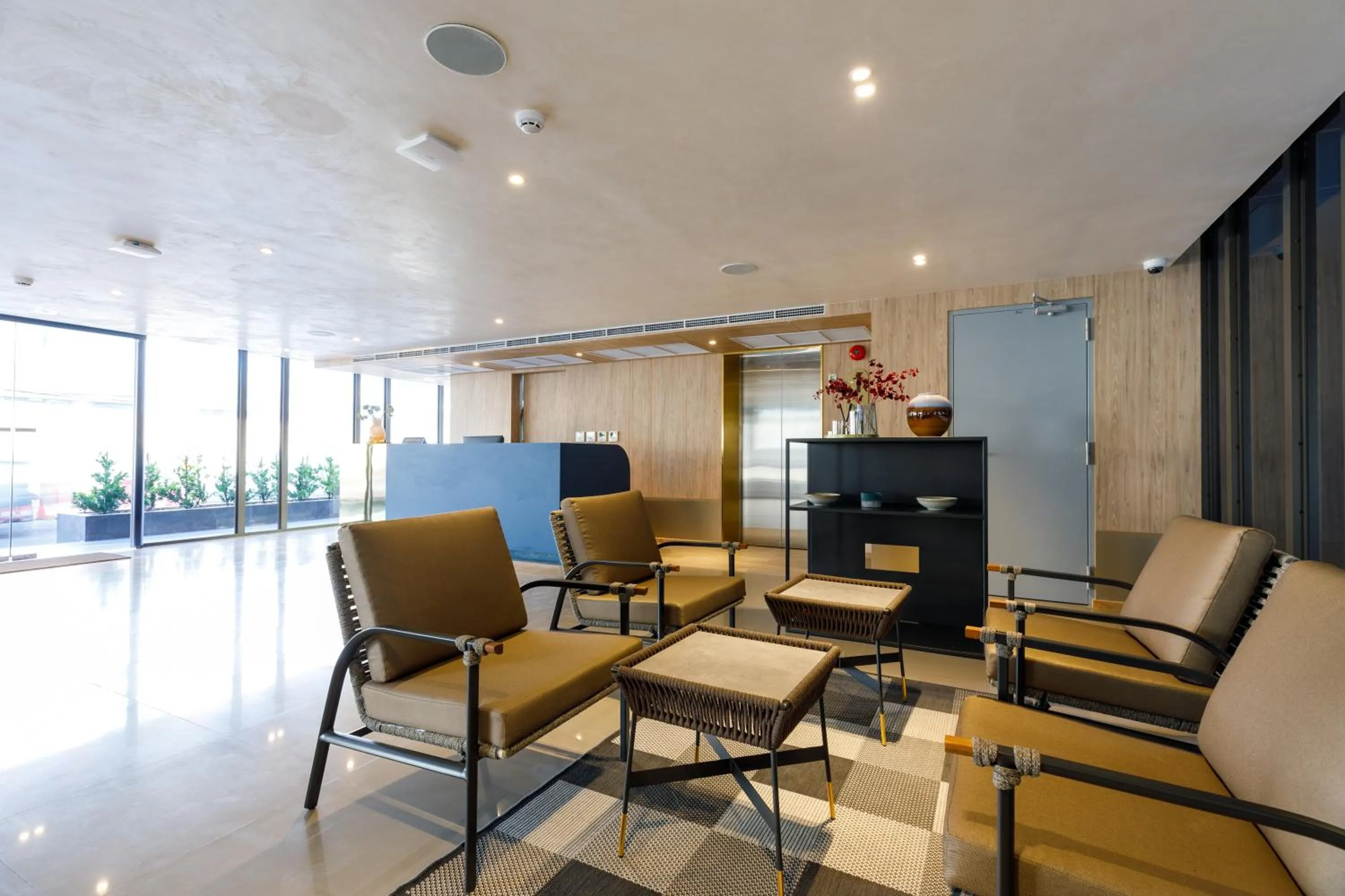 Lobby or reception in Benjarong Hotel Bangkok Ratchada