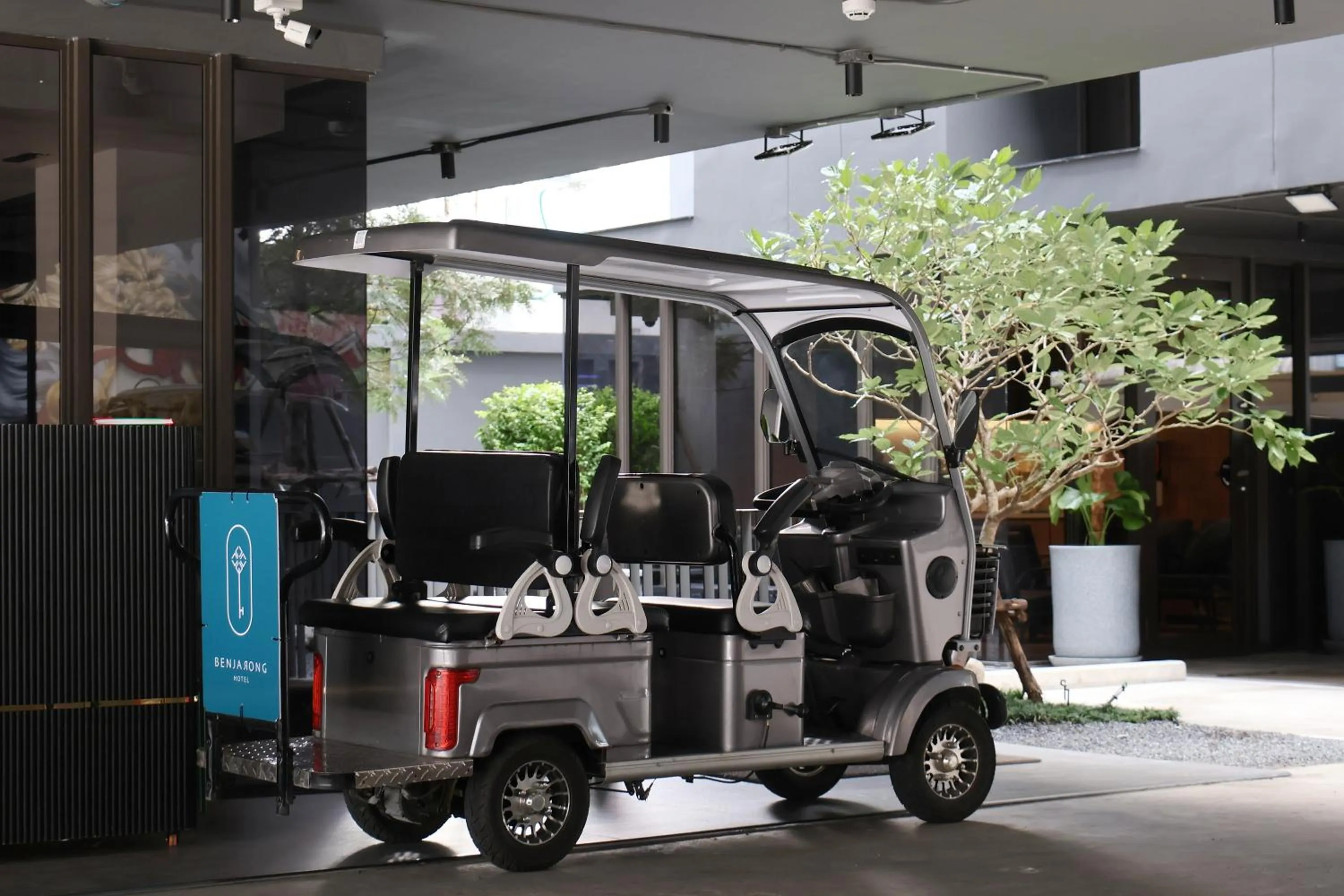 Day in Benjarong Hotel Bangkok Ratchada