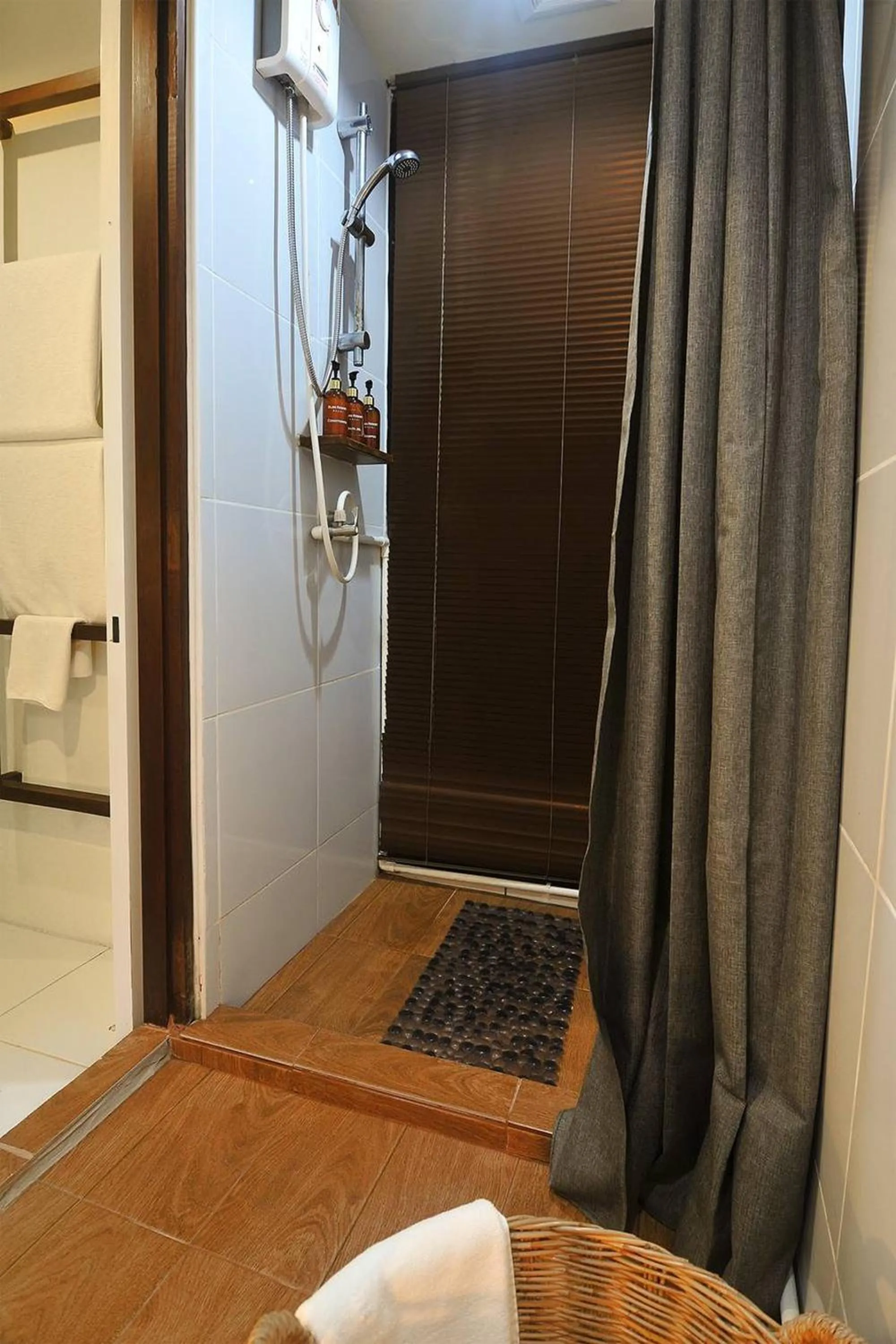 Bathroom in Koh Kwang Beach Resort