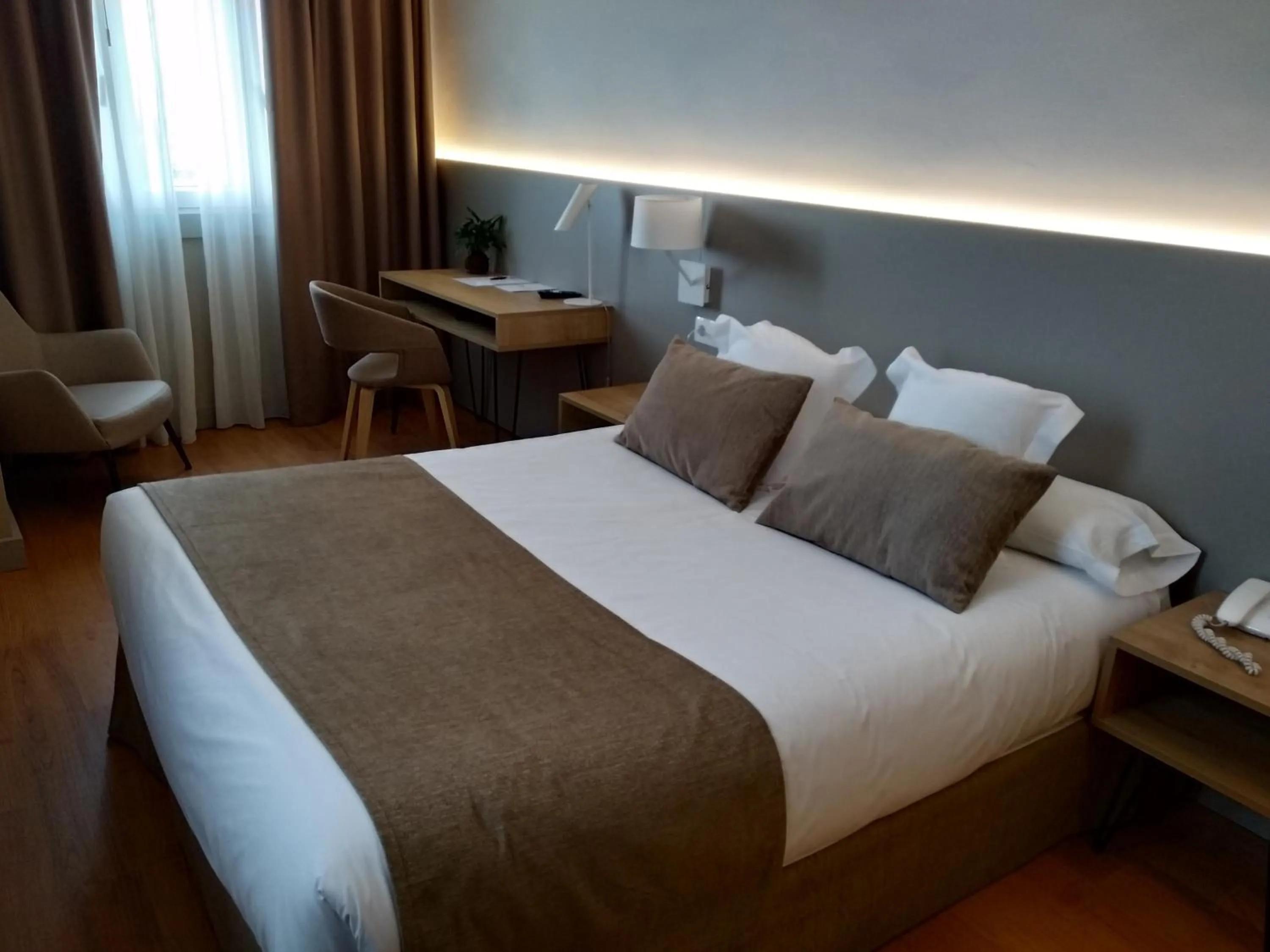 Bed in Hotel Airiños 3*
