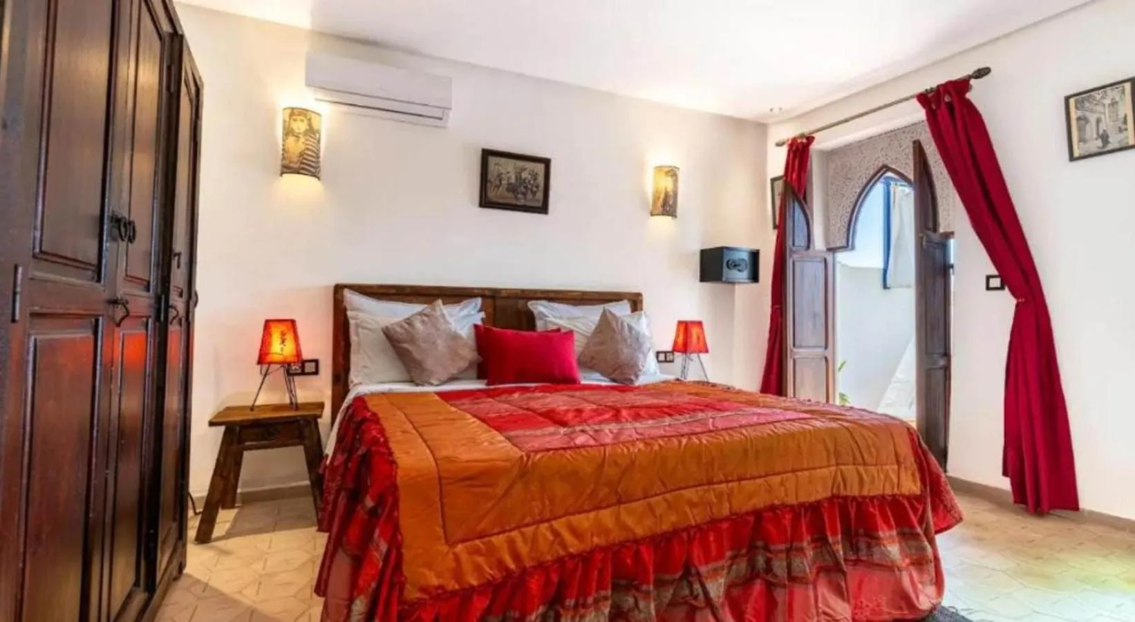 Bed in Riad 4 Jardins & Spa