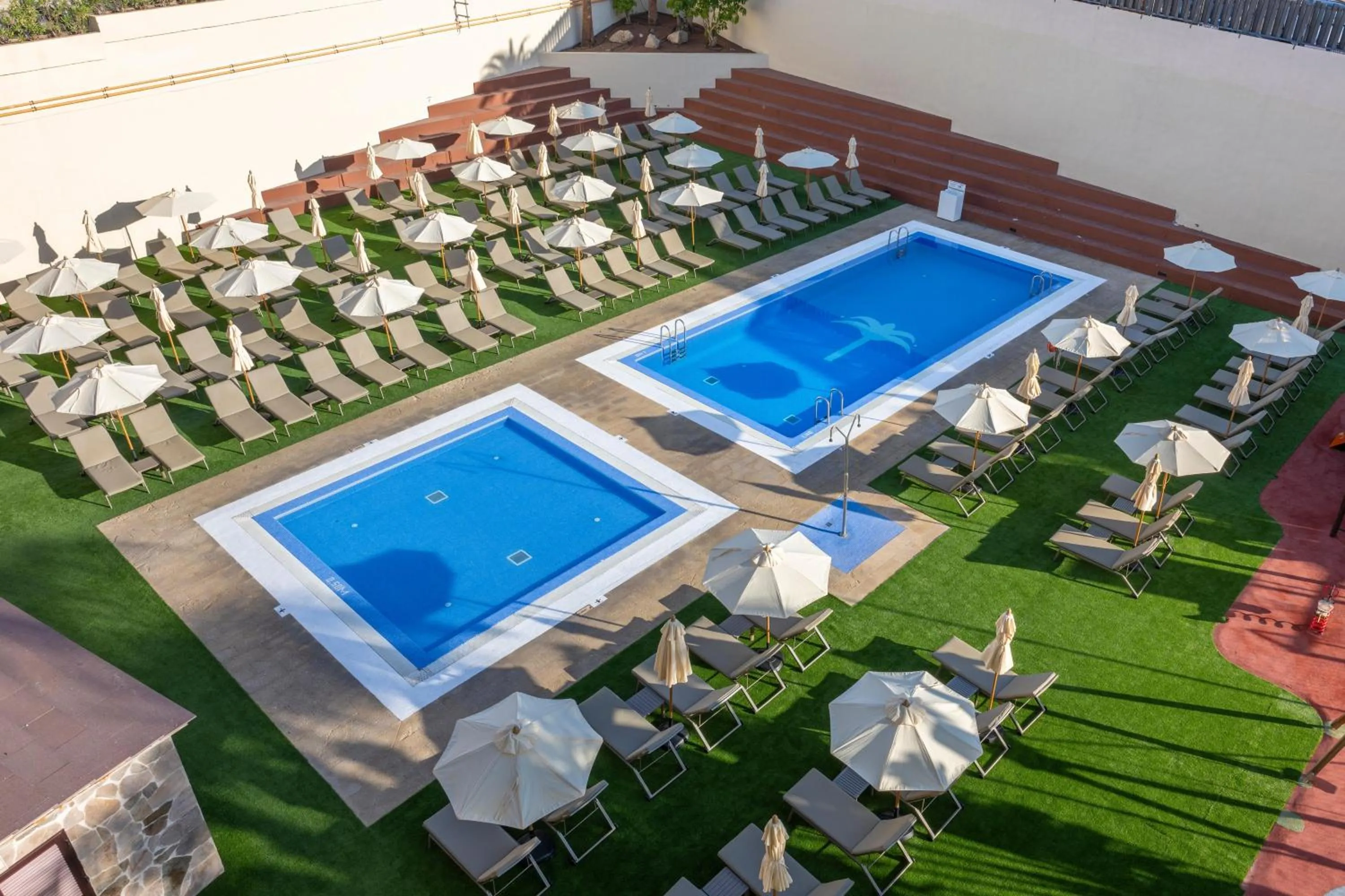 Swimming pool in GF Fañabe