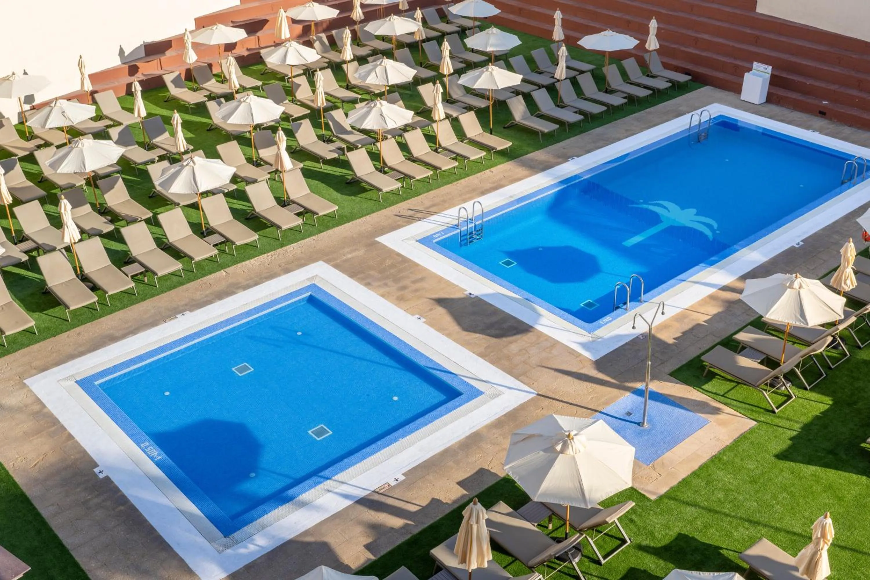 Swimming pool in GF Fañabe